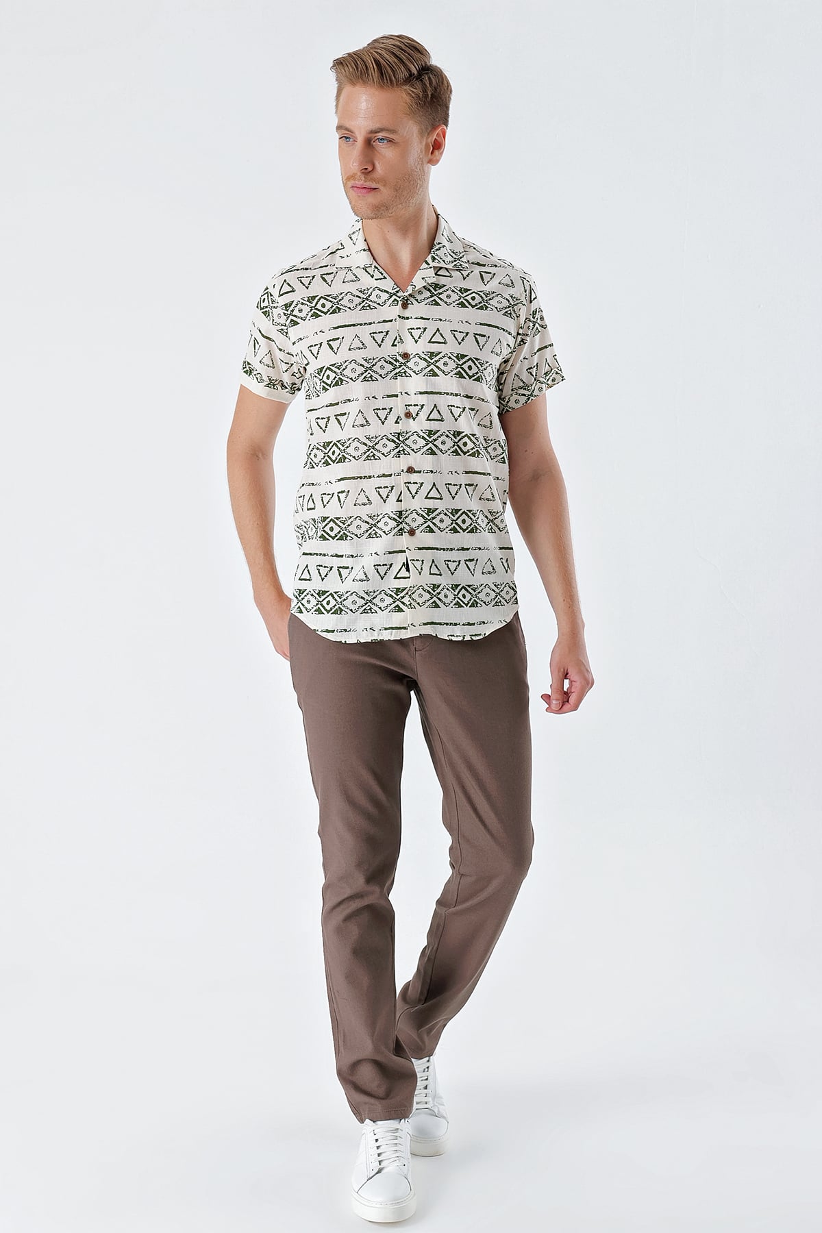 Haki Kısa Kollu Baskılı Apaş Yaka Cepsiz %100 Pamuk Casual Comfort Fit Gömlek 1004230160