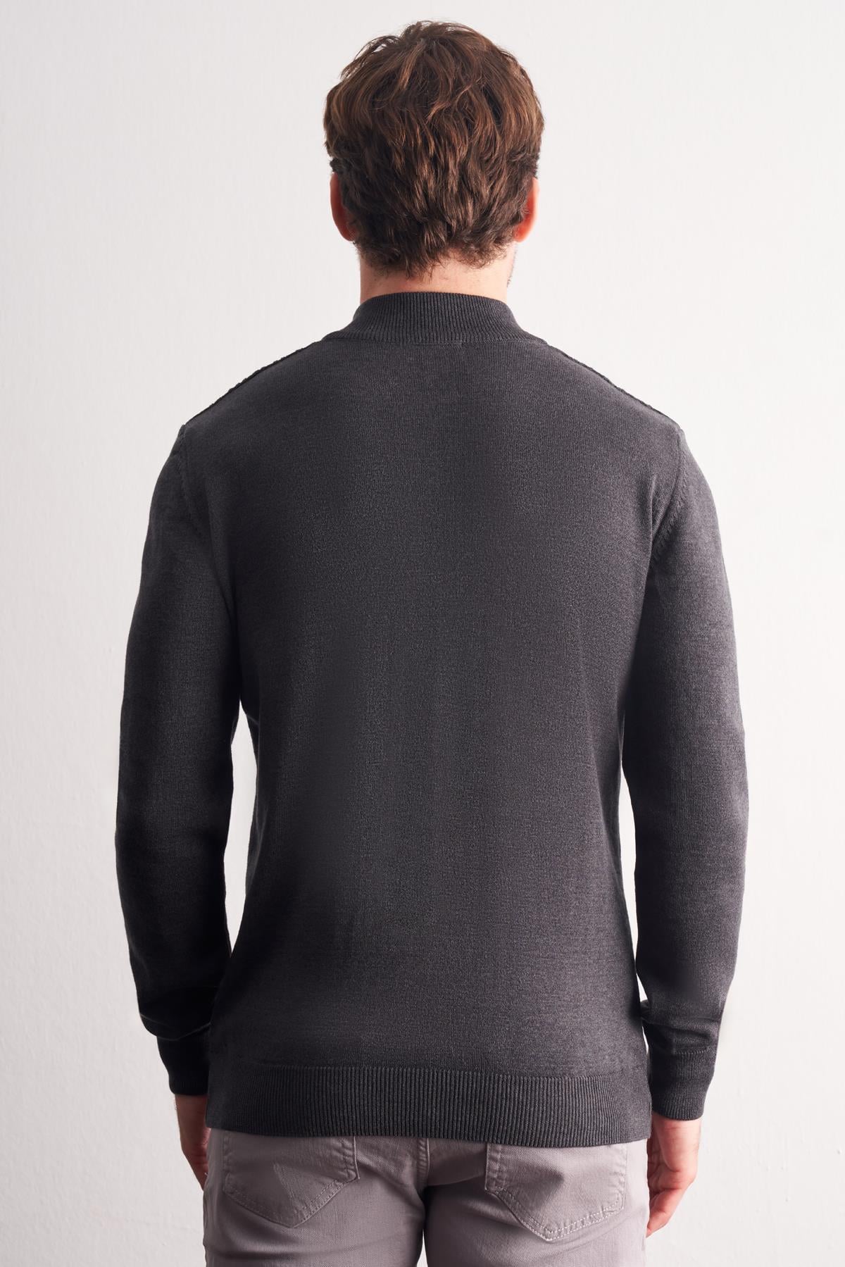Dik Yaka Cepsiz Uzun Kol Örme Comfort Fit Pamuklu Kazak 1012255108