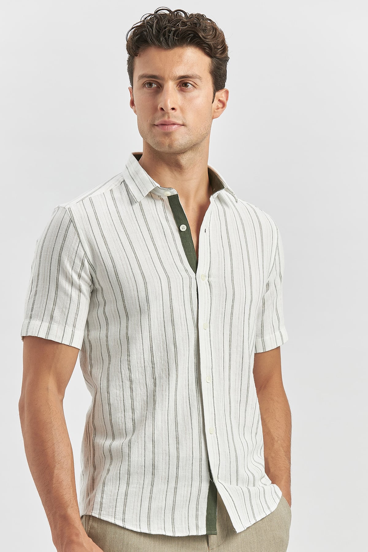 Haki Kısa Kollu Armürlü Garnili Pamuklu Casual Slim Fit Gömlek 1004240244
