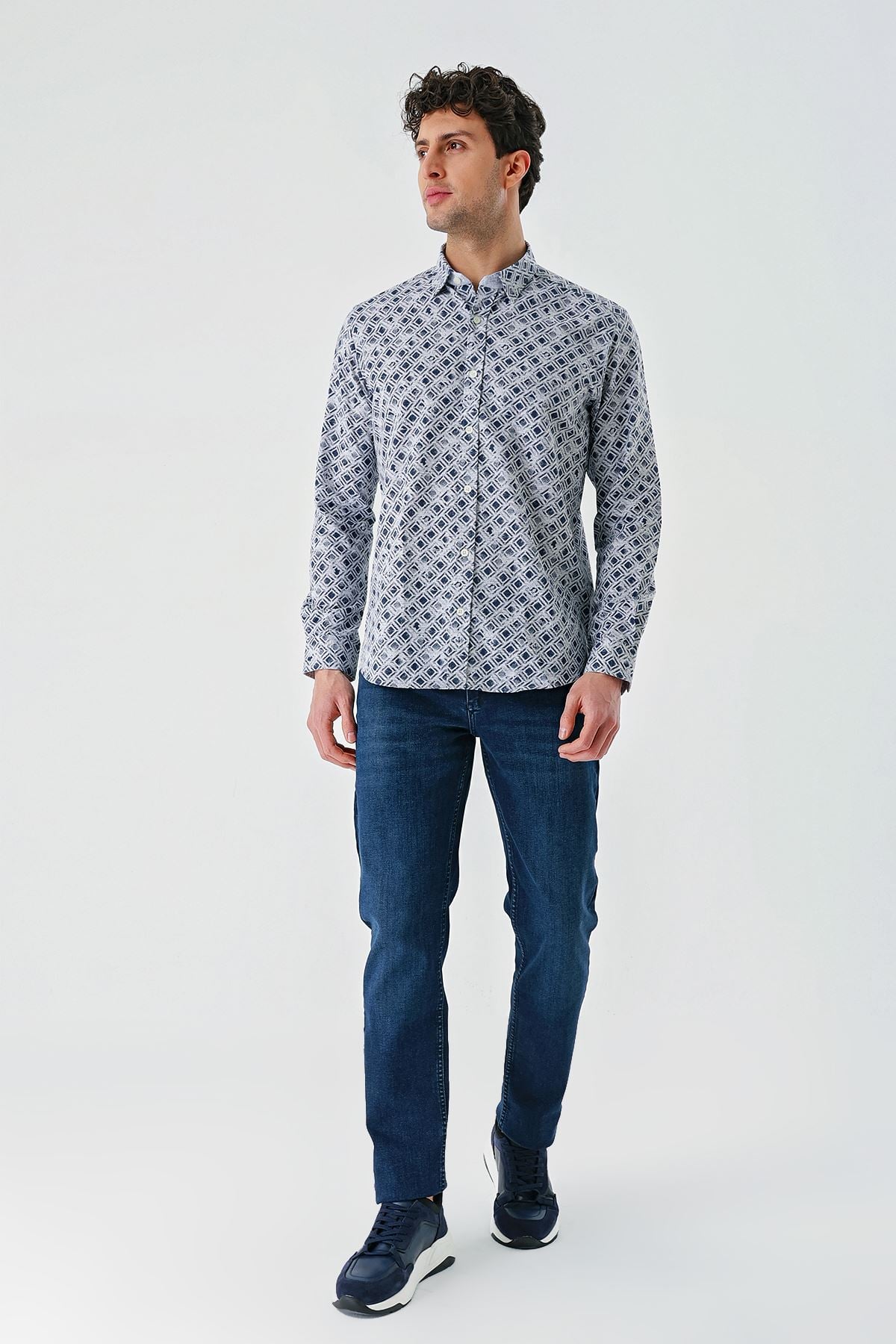 Mavi Uzun Kollu Baskılı Garnili Pamuklu Casual Slim Fit Dar Kesim Gömlek 1004240211
