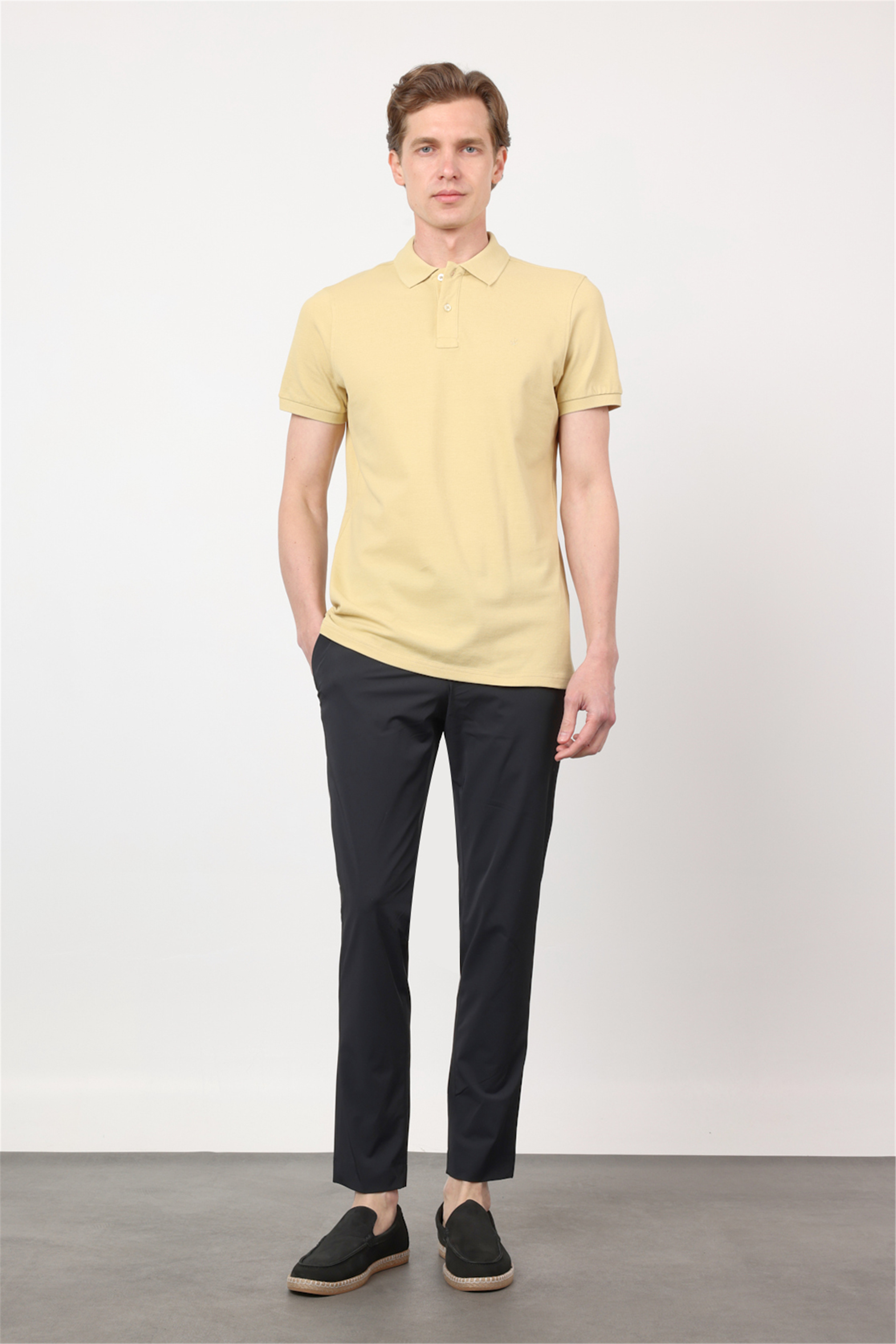 Sarı Polo Yaka Kısa Kol Cepsiz Slim Fit Pamuklu Tişört 1011260154