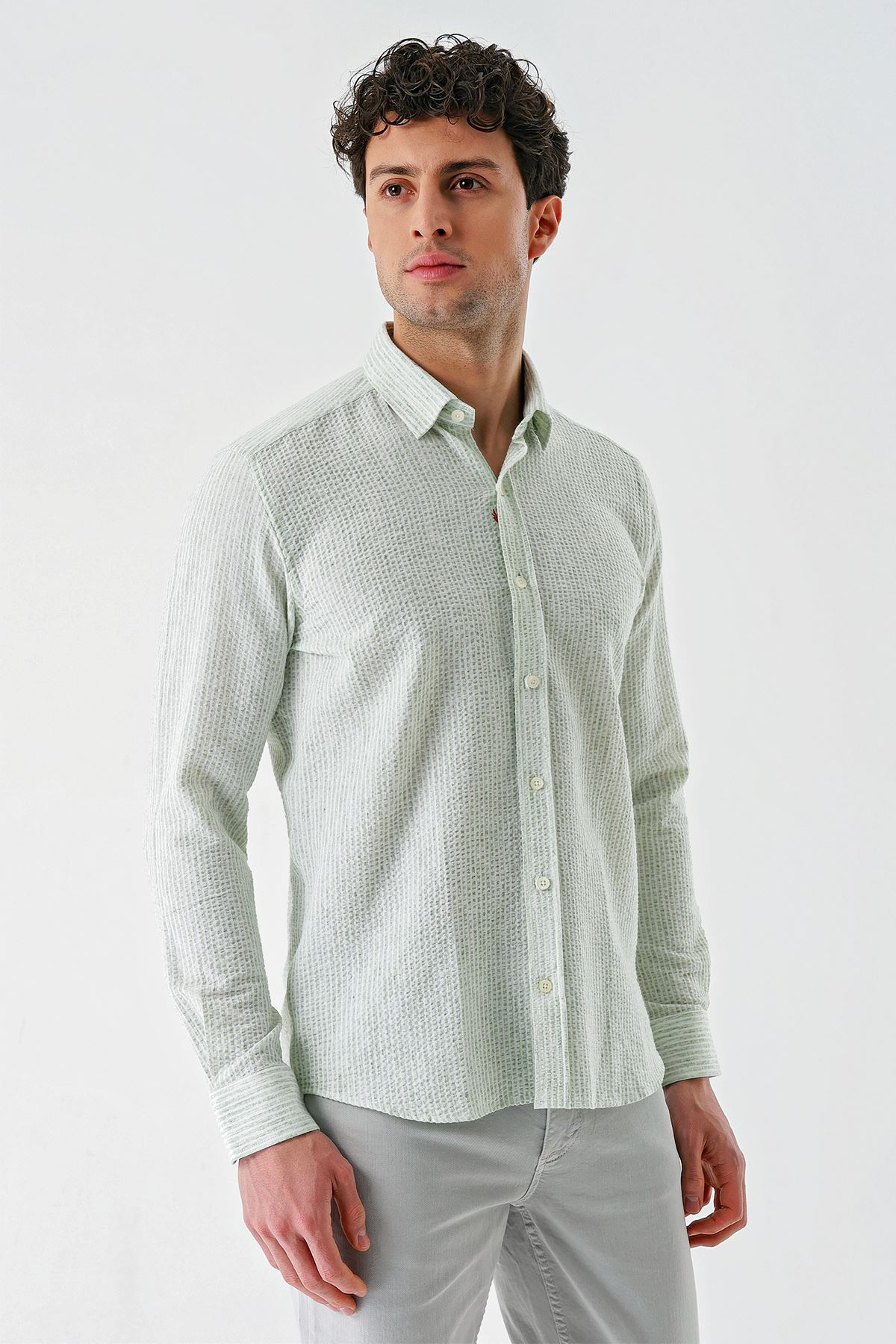 Yeşil Uzun Kollu Biritli Yaka Pamuklu Likralı Casual Slim Fit Gömlek 1004240233