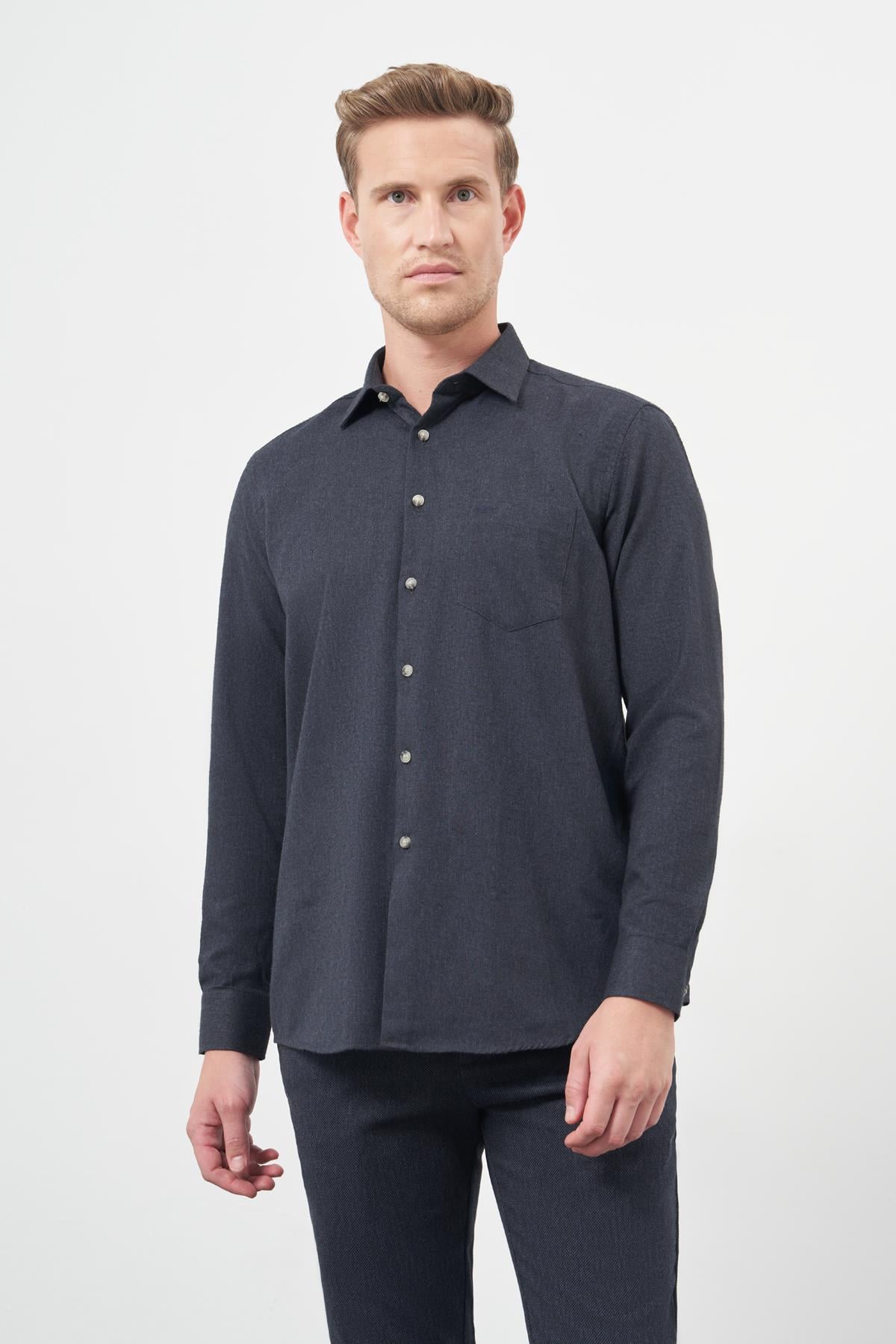 Uzun Kol Düz Gabardin Sert Yaka Cepli Pamuklu Classic Comfort Fit Gömlek 1004245168
