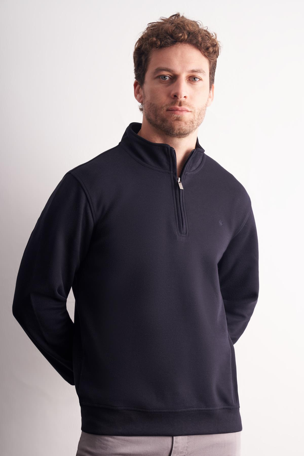 Uzun Kol Dik Yaka Düz Pamuklu Comfort Fit Sweatshirt 1013255151