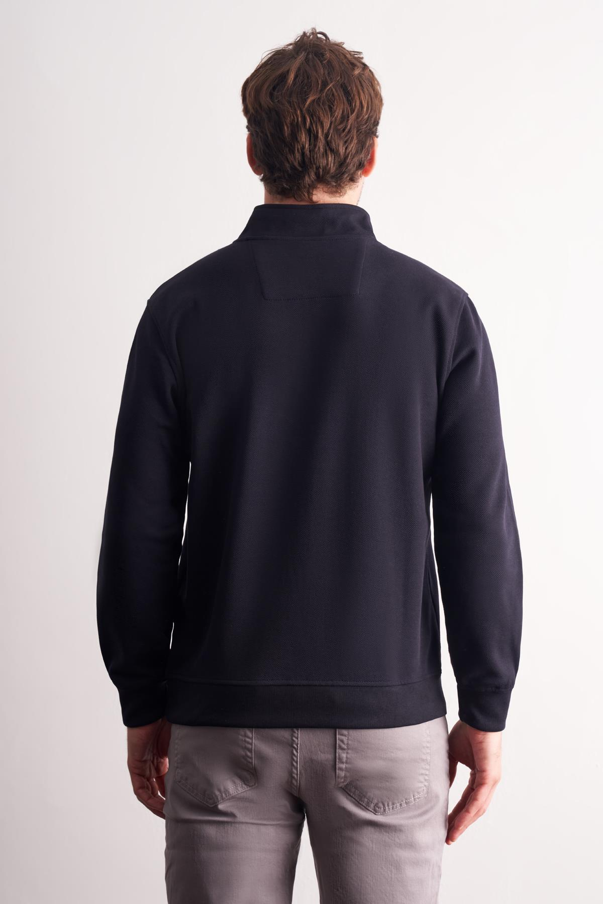 Uzun Kol Dik Yaka Düz Pamuklu Comfort Fit Sweatshirt 1013255151