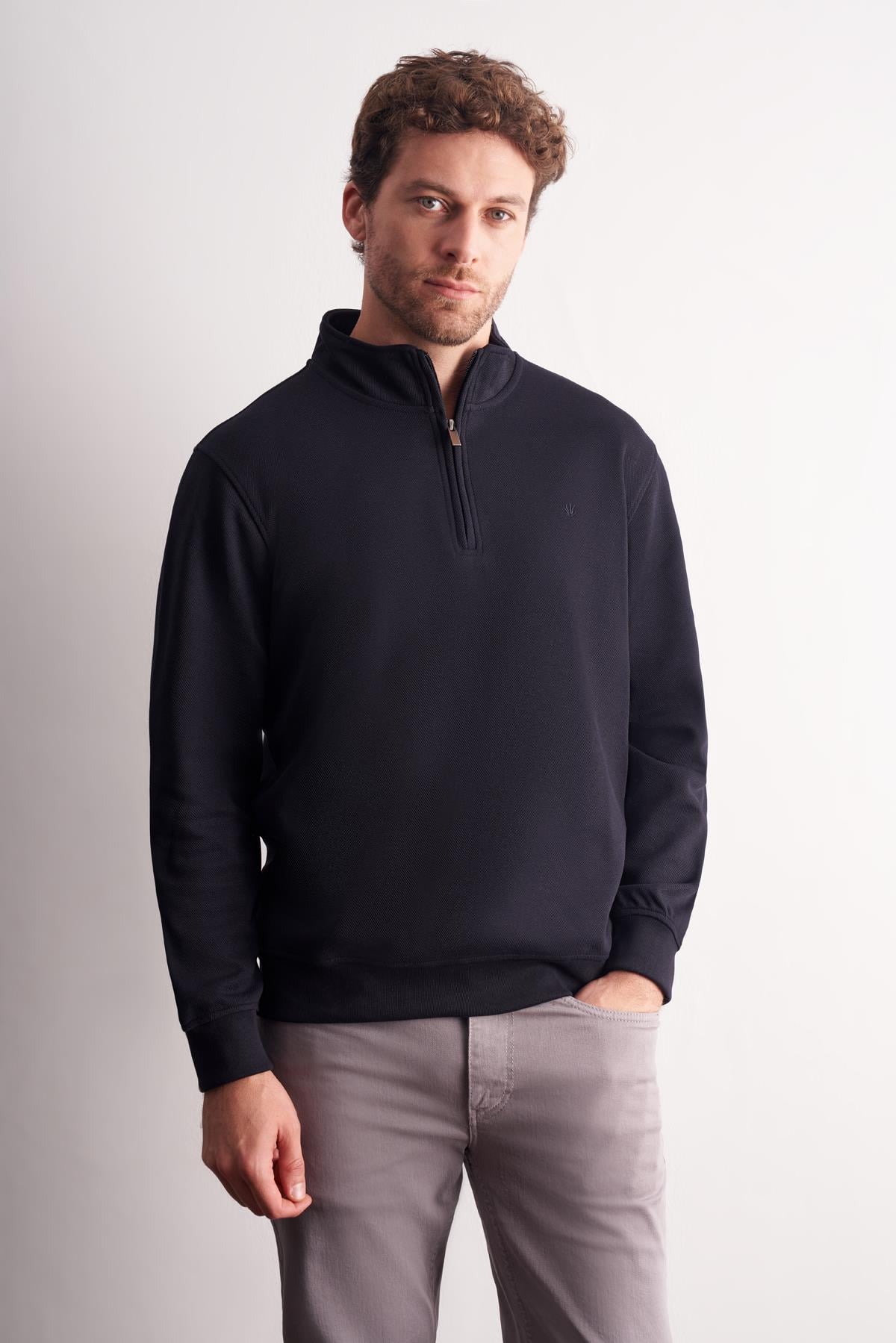 Uzun Kol Dik Yaka Düz Pamuklu Comfort Fit Sweatshirt 1013255151