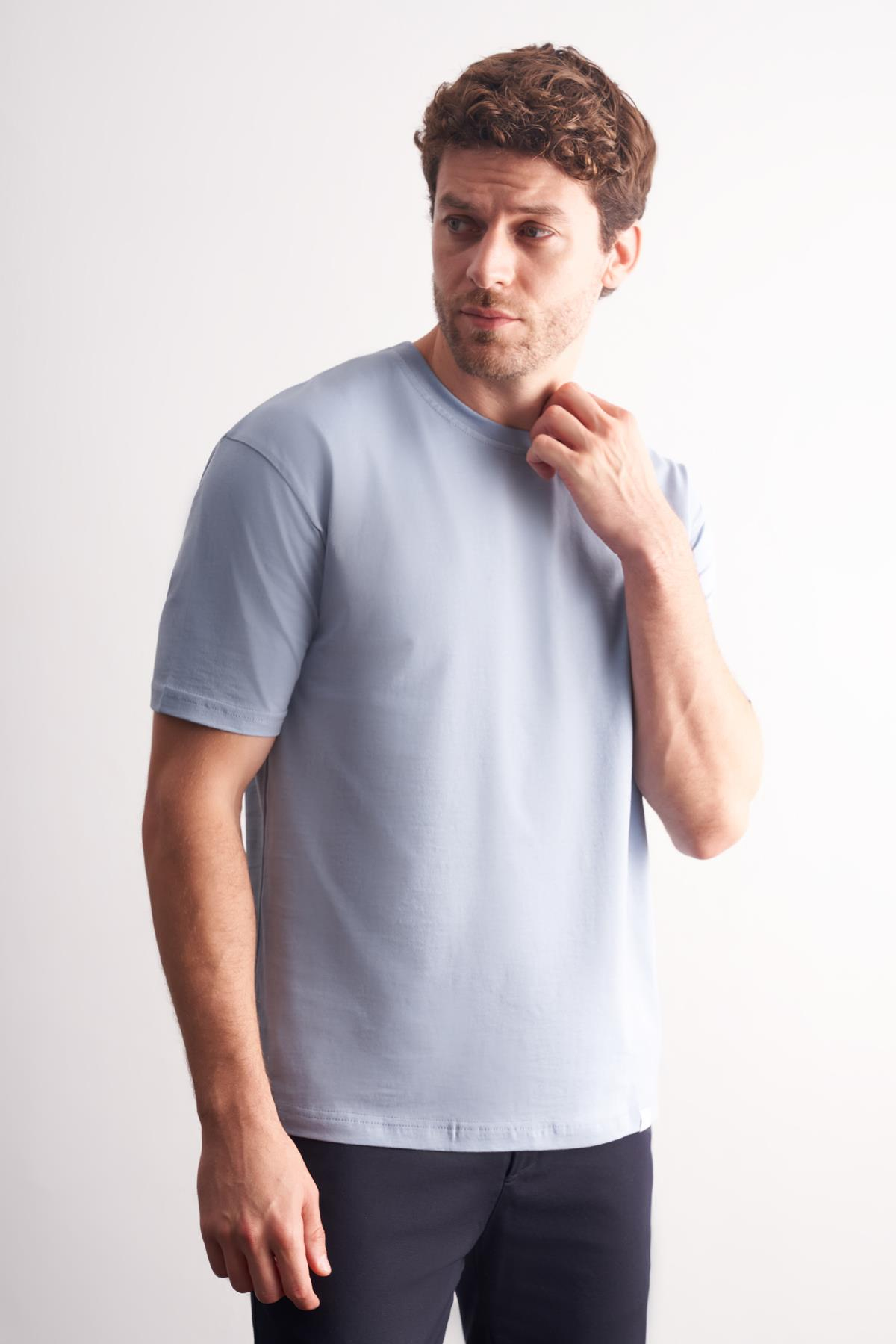 Mavi Bisiklet Yaka Kısa Kol Slim Fit Pamuklu Tişört 1011255106