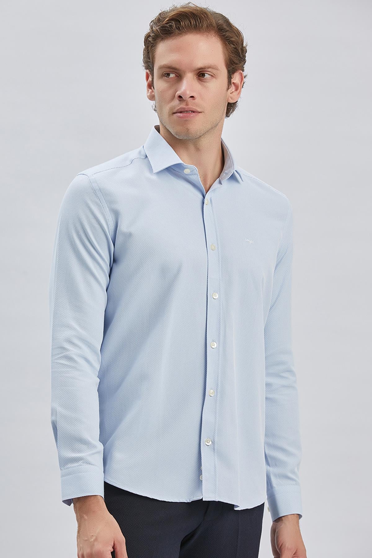 Mavi Uzun Kol Kendinden Desenli Armürlü Yarım İtalyan Yaka Classic Slim Fit Gömlek 1004240250