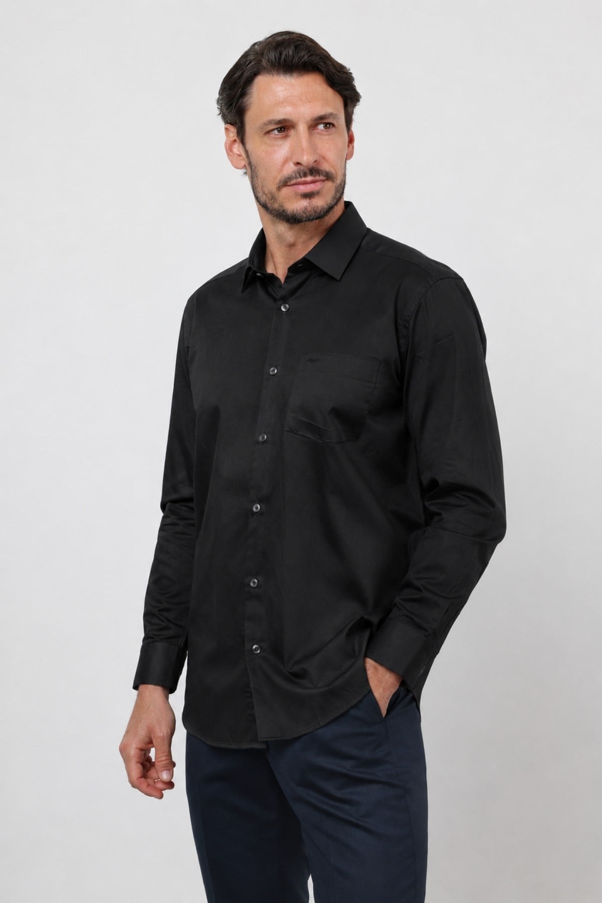 Siyah Sert Yaka Uzun Kol Cepli Saten Comfort Fit %100 Pamuk Gömlek 1004260423