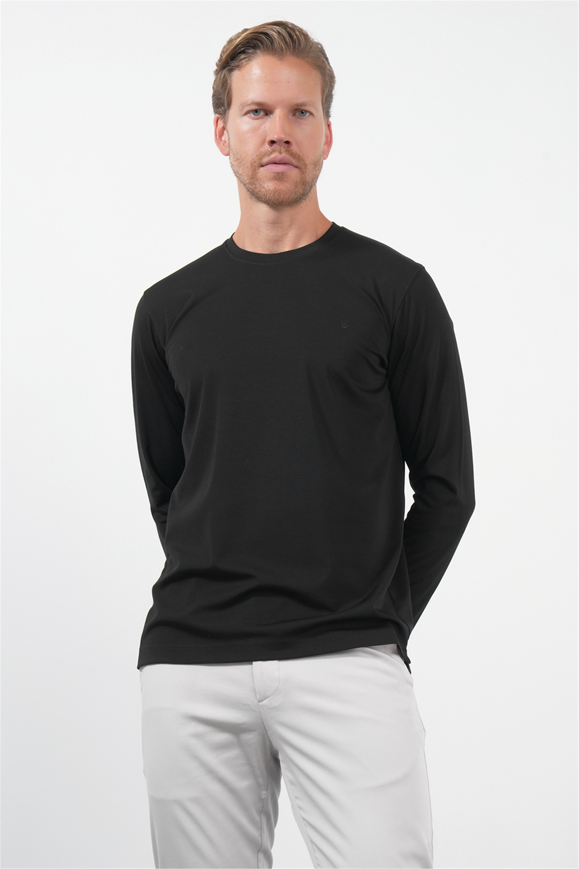 Siyah Bisiklet Yaka Uzun Kol Örme Standart Fit Esnek Sweatshirt 1013260150