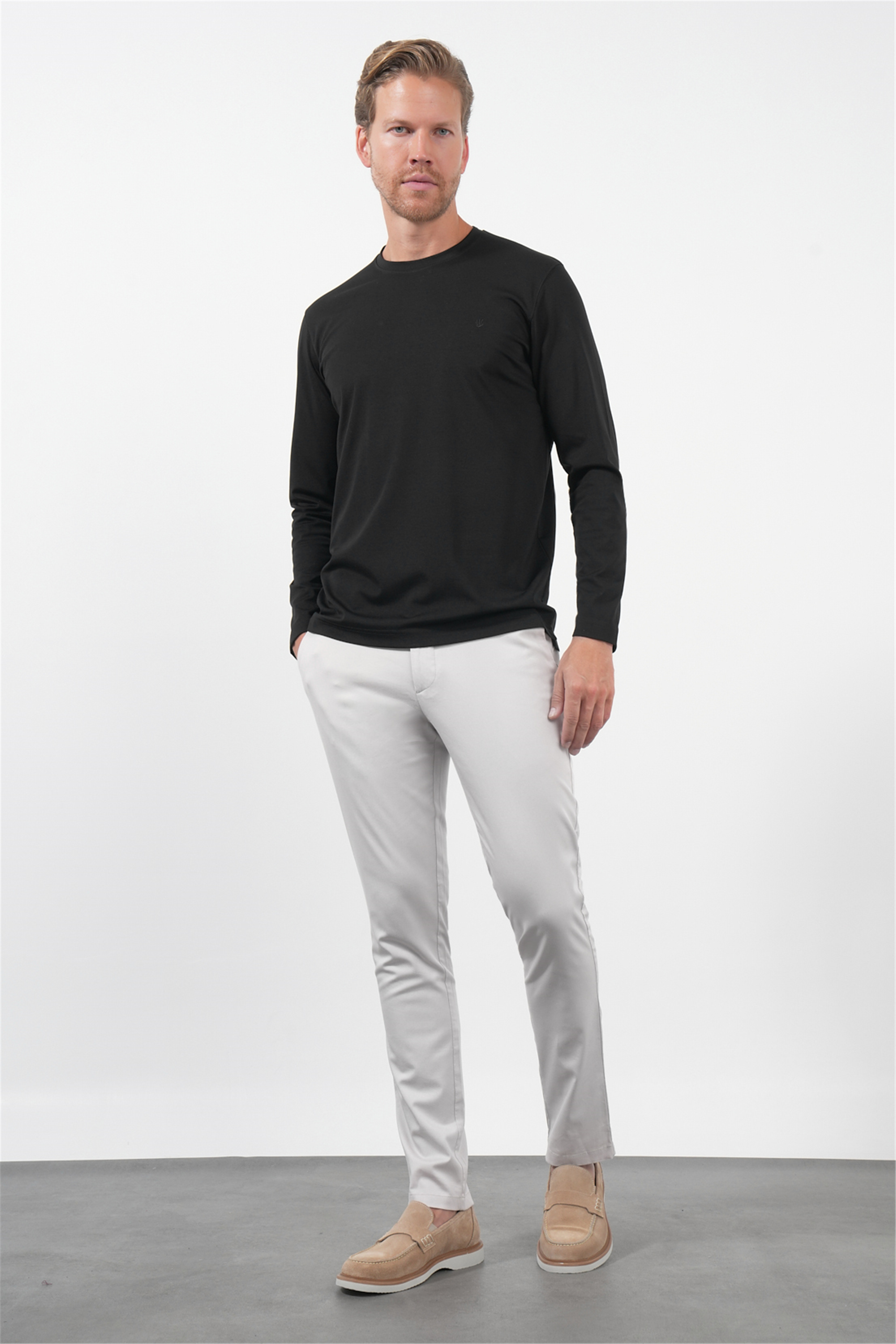 Siyah Bisiklet Yaka Uzun Kol Örme Standart Fit Esnek Sweatshirt 1013260150