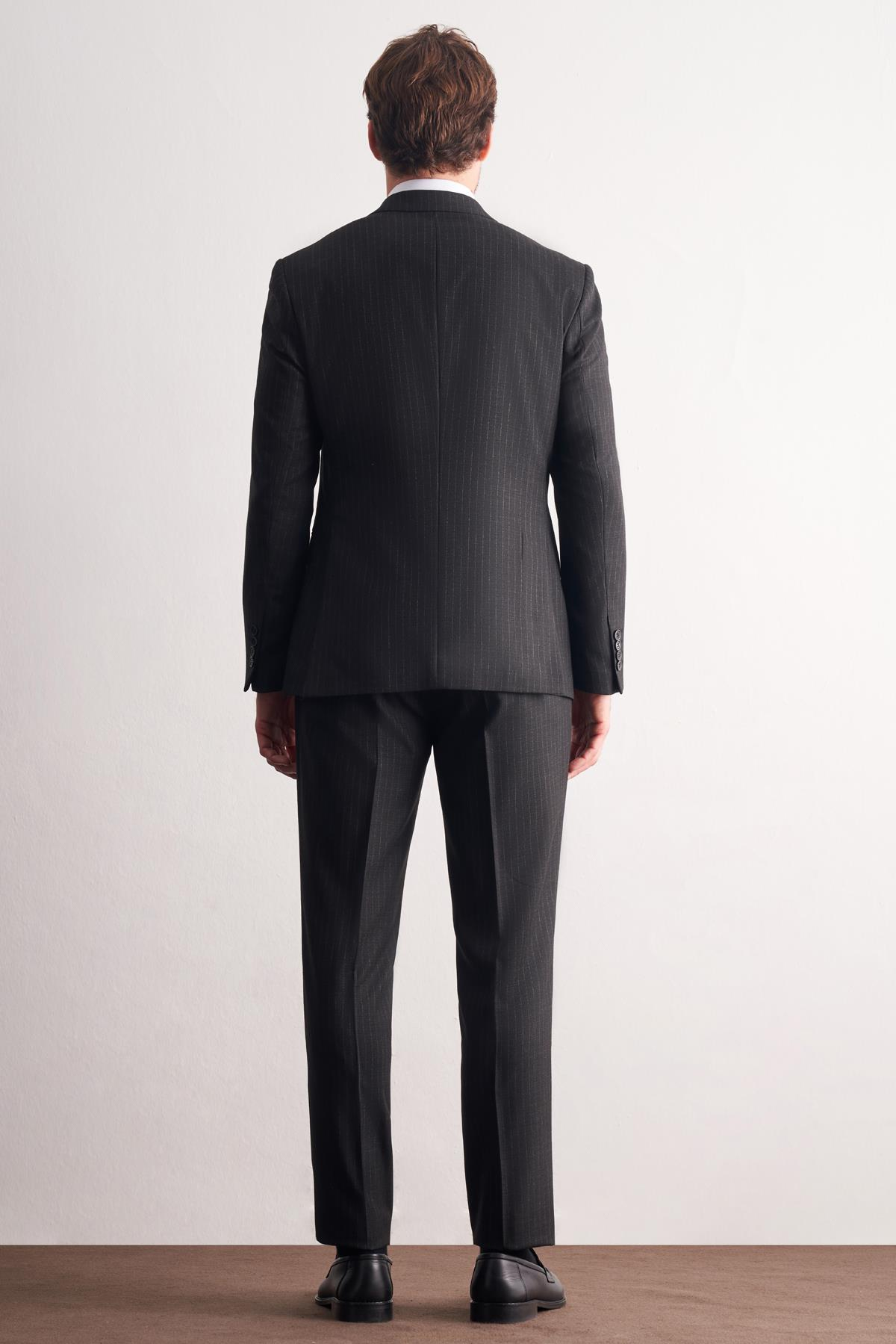 Siyah-Gri Kırlangıç Yaka Çizgili 6 Drop Slim Fit Tam Astar Esnek Takım Elbise 1001255161