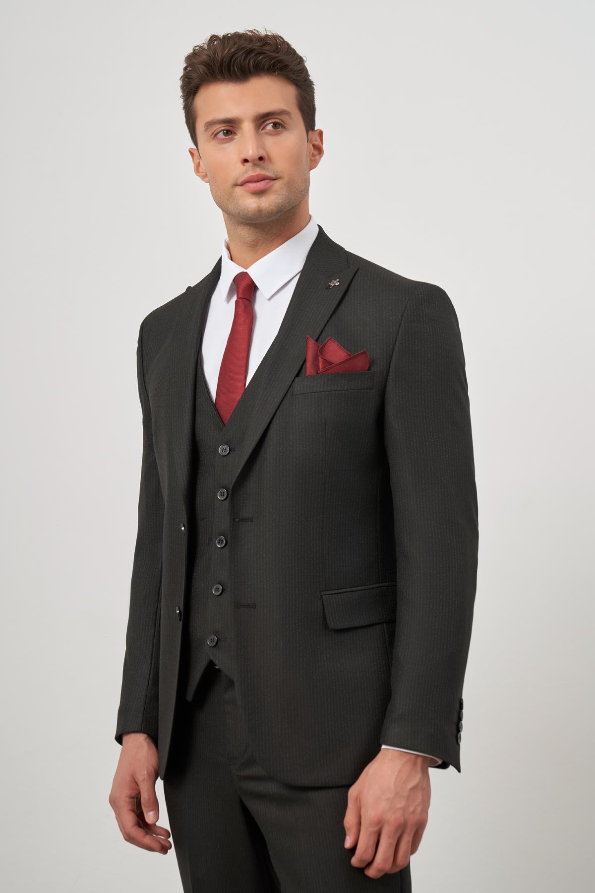 Siyah Kırlangıç Yaka Çizgili Yelekli 6 Drop Slim Fit Tam Astar Yünlü Takım Elbise 1001245153
