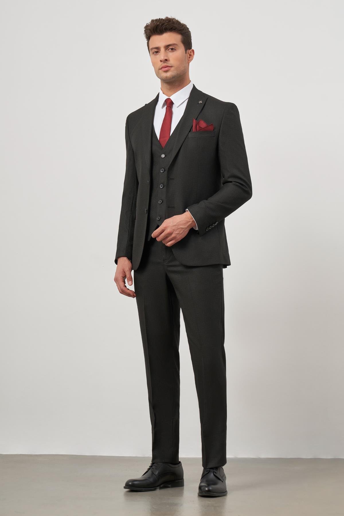 Siyah Kırlangıç Yaka Çizgili Yelekli 6 Drop Slim Fit Tam Astar Yünlü Takım Elbise 1001245153