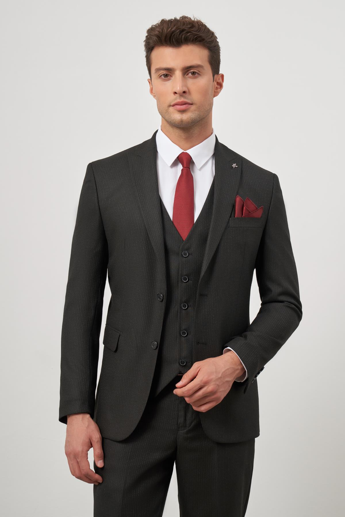 Siyah Kırlangıç Yaka Çizgili Yelekli 6 Drop Slim Fit Tam Astar Yünlü Takım Elbise 1001245153