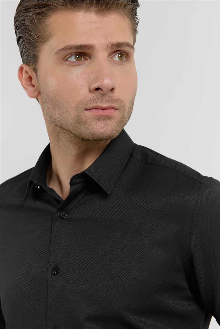 Siyah Dokulu Sert Yaka Uzun Kol Cepsiz Slim Fit Pamuklu Gömlek 1004255283