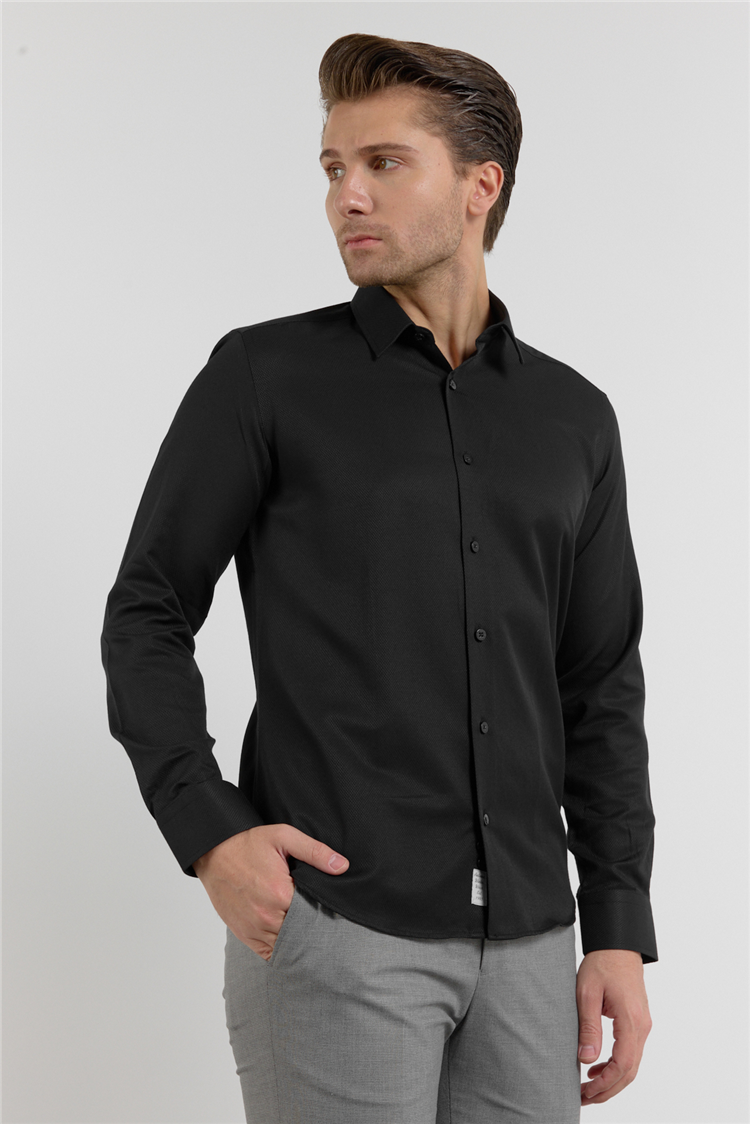 Siyah Dokulu Sert Yaka Uzun Kol Cepsiz Slim Fit Pamuklu Gömlek 1004255283
