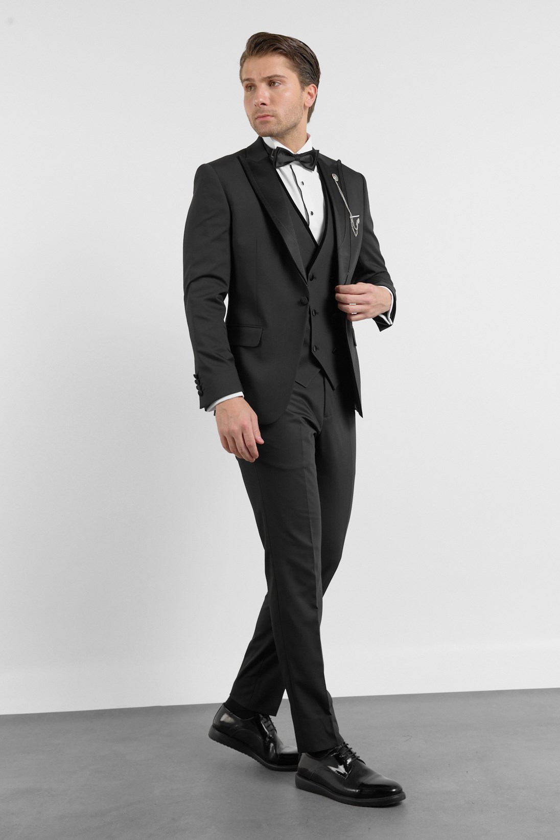 Siyah Kılıç Yaka Düz Desen 6 Drop Slim Fit Esnek Yelekli Takım Elbise 1001260287