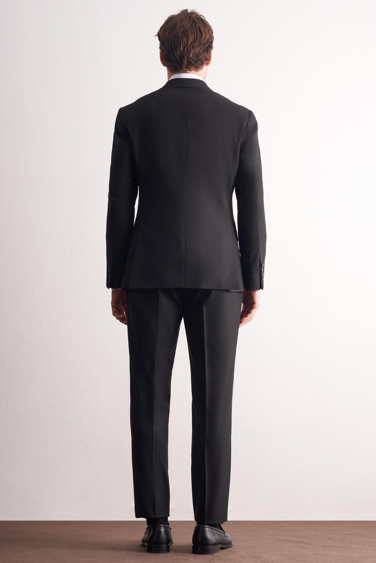 Siyah Kırlangıç Yaka Çizgili Desen Slim Fit 6 Drop Takım Elbise 1001255166