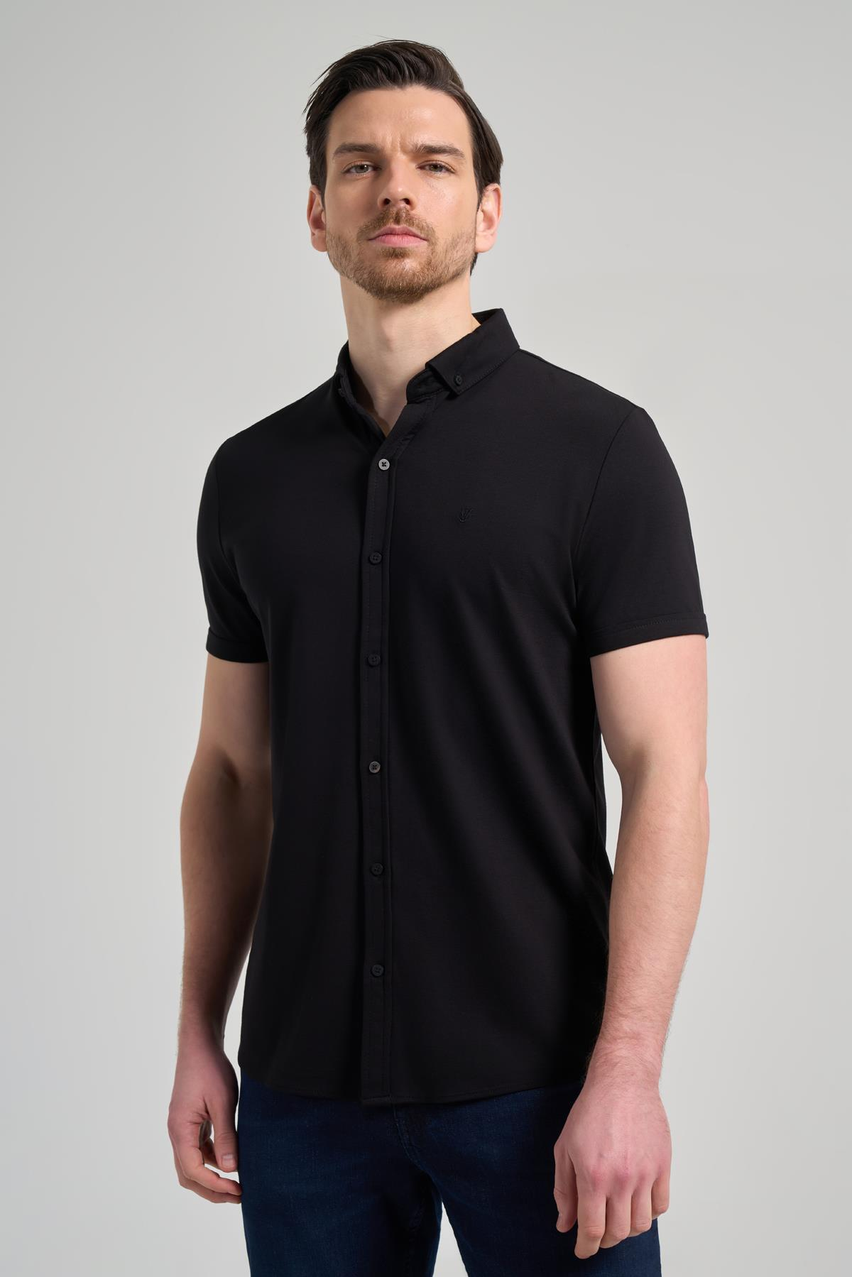Siyah Kısa Kol Düz Örme İtalyan Yaka Cepsiz Pamuklu Classic Slim Fit Gömlek 1004250156