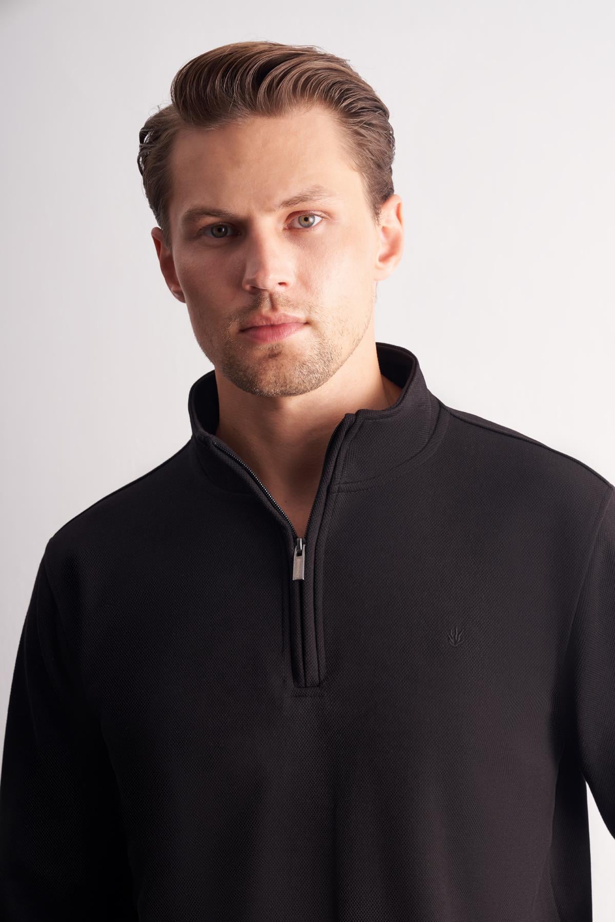 Uzun Kol Dik Yaka Düz Pamuklu Comfort Fit Sweatshirt 1013255151