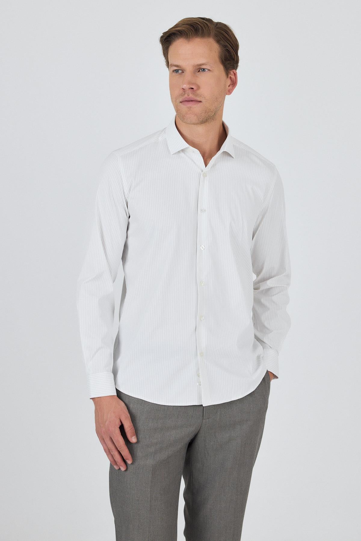 Beyaz Uzun Kol Çizgili Desen Bez Ayağı İtalyan Yaka Cepsiz Esnek Classic Slim Fit Gömlek 1004250202