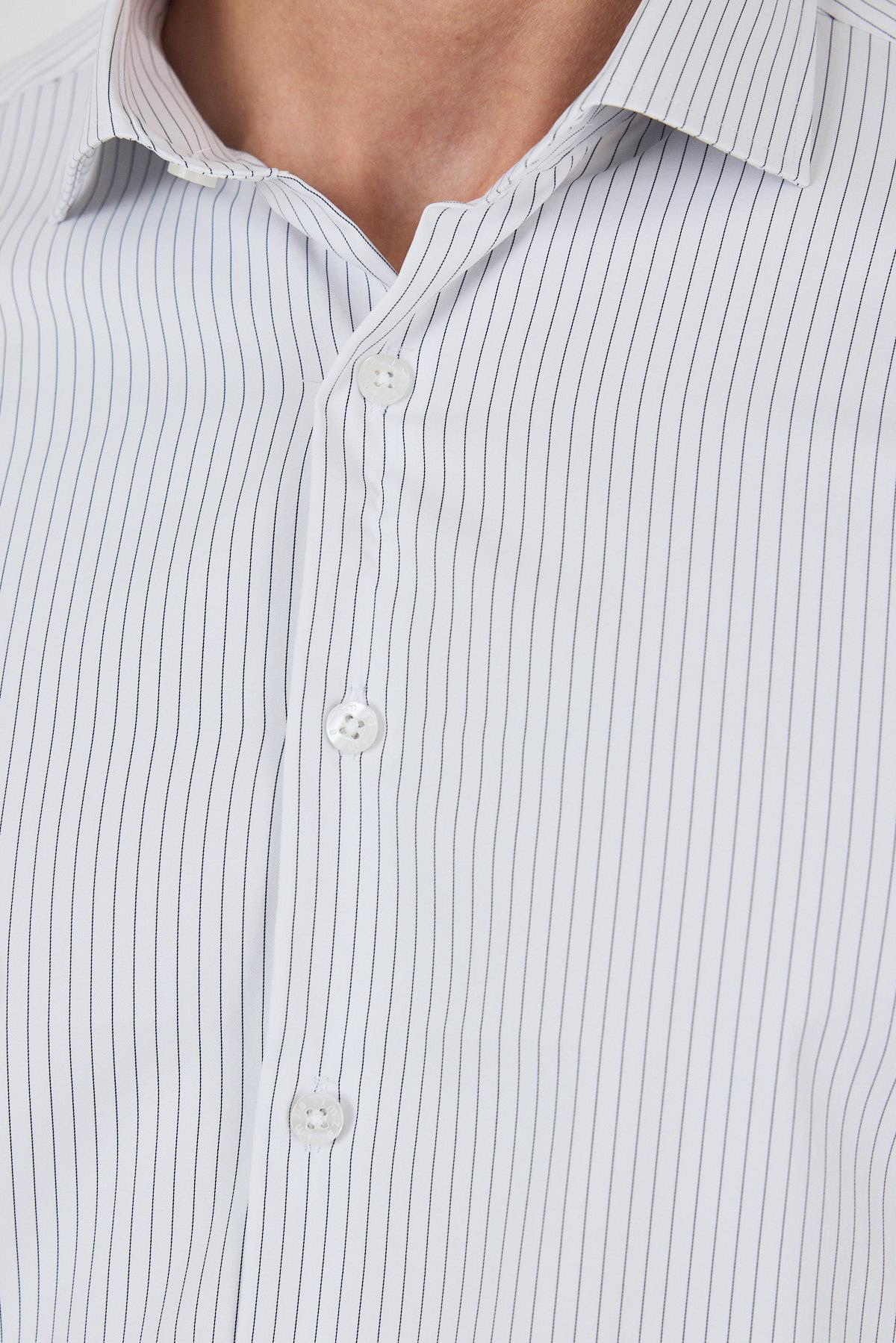 Beyaz Uzun Kol Çizgili Desen Bez Ayağı İtalyan Yaka Cepsiz Esnek Classic Slim Fit Gömlek 1004250202