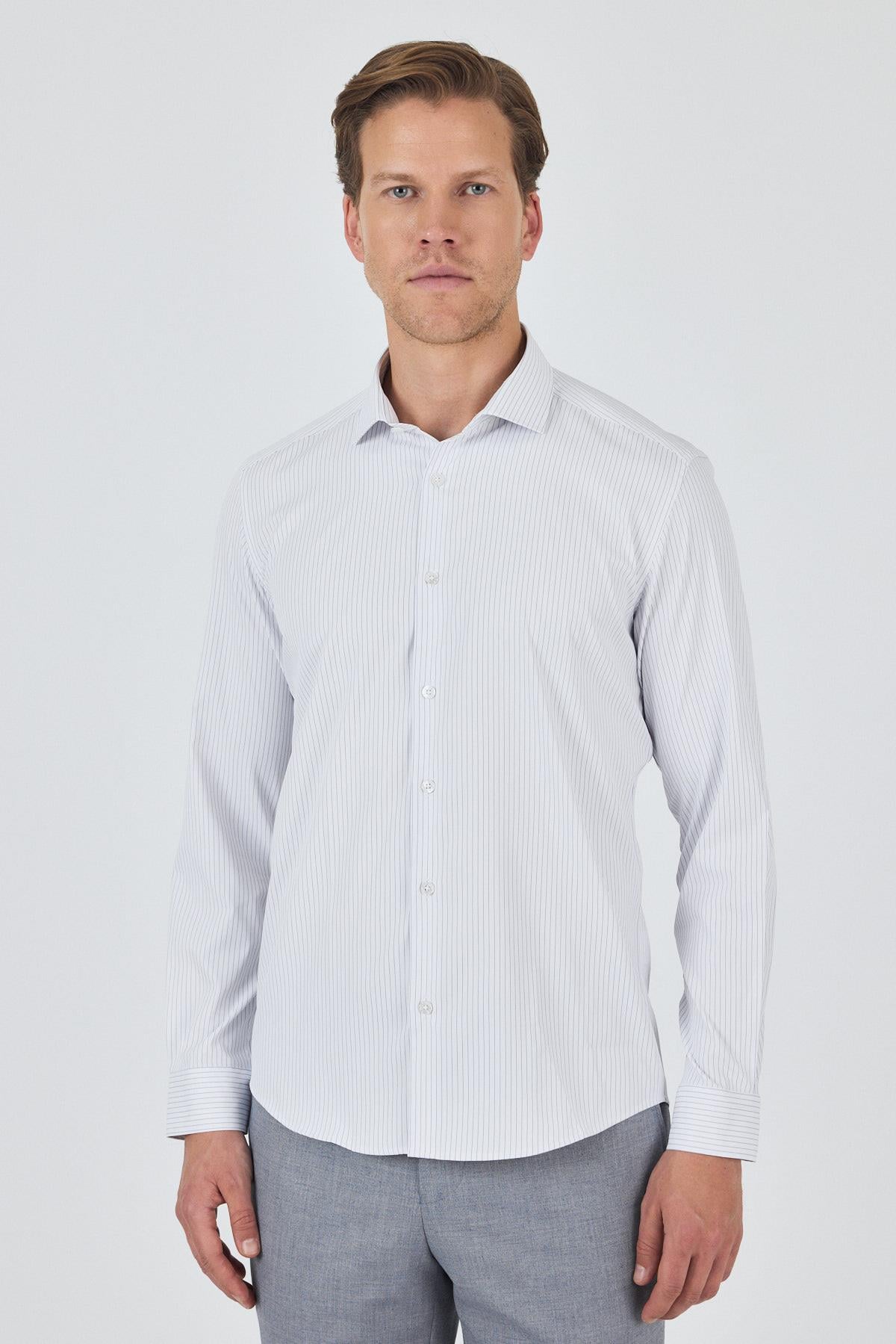 Beyaz Uzun Kol Çizgili Desen Bez Ayağı İtalyan Yaka Cepsiz Esnek Classic Slim Fit Gömlek 1004250202