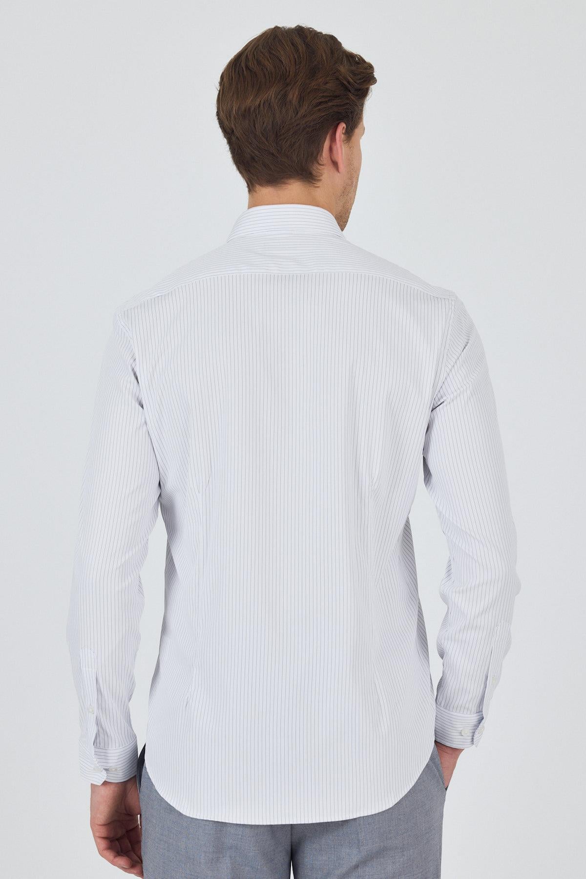 Beyaz Uzun Kol Çizgili Desen Bez Ayağı İtalyan Yaka Cepsiz Esnek Classic Slim Fit Gömlek 1004250202