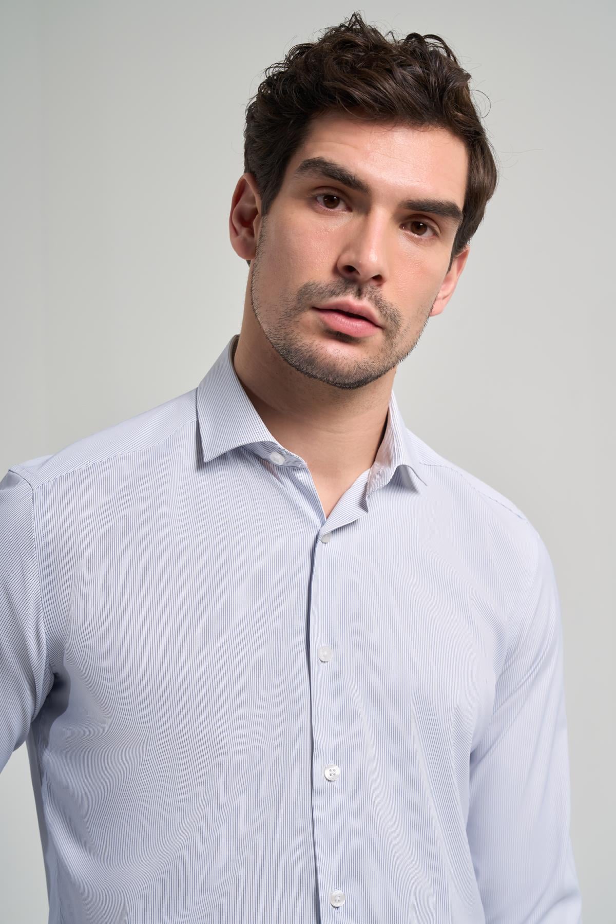 Beyaz Kol Çizgili Desen Bez Ayağı Sert Yaka Cepsiz Esnek Classic Slim Fit Gömlek 1004250158