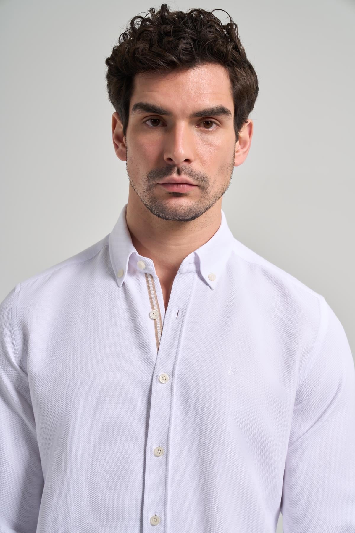 Kol Desenli Armürlü Düğmeli Yaka Cepsiz Pamuklu Casual Slim Fit Gömlek 1004250206