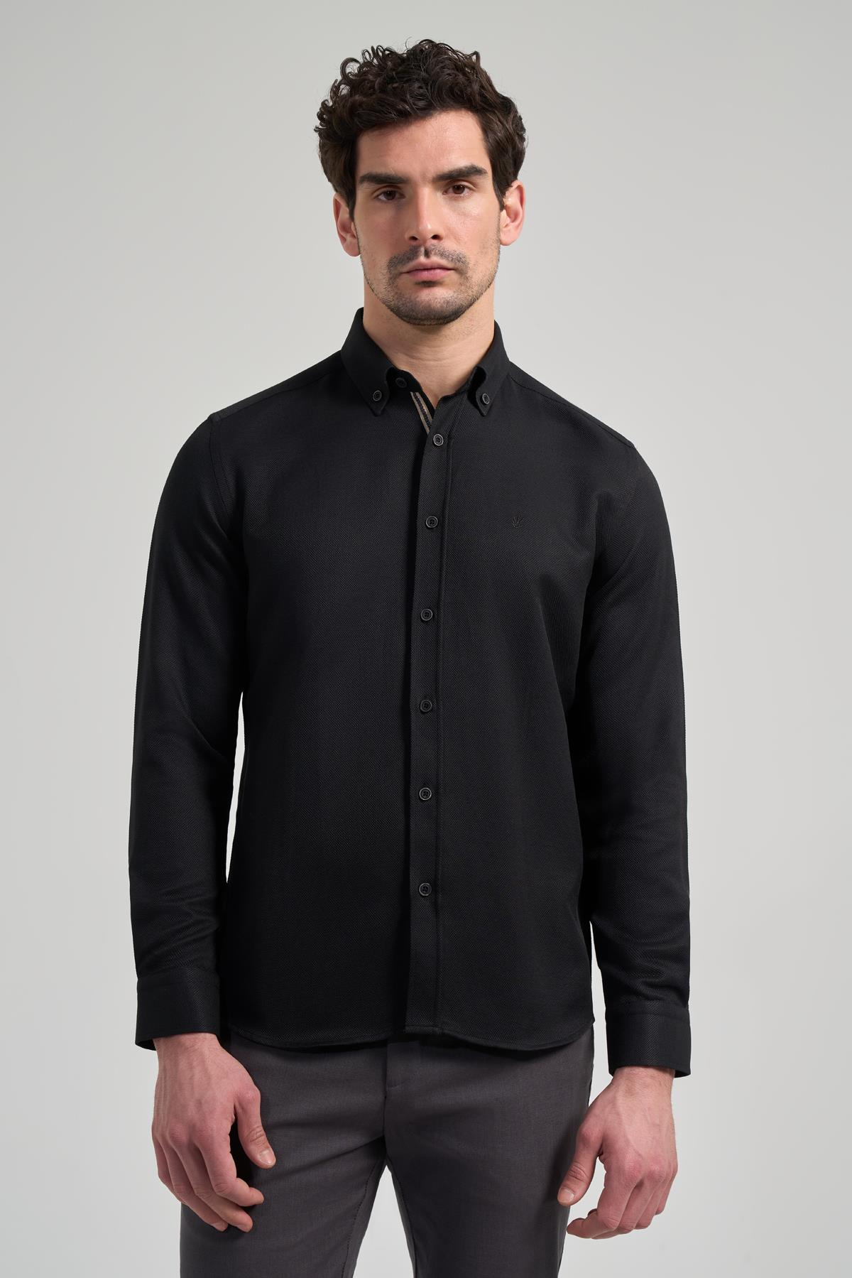 Kol Desenli Armürlü Düğmeli Yaka Cepsiz Pamuklu Casual Slim Fit Gömlek 1004250206