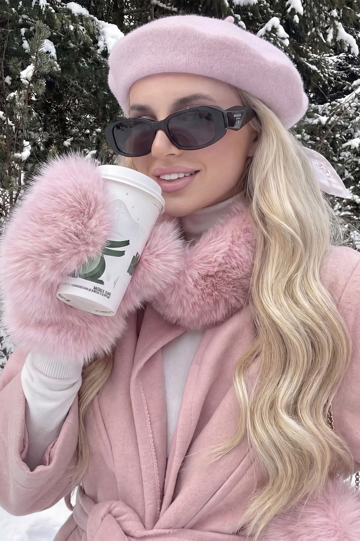Pembe Fransız Ressam Keçe Bere