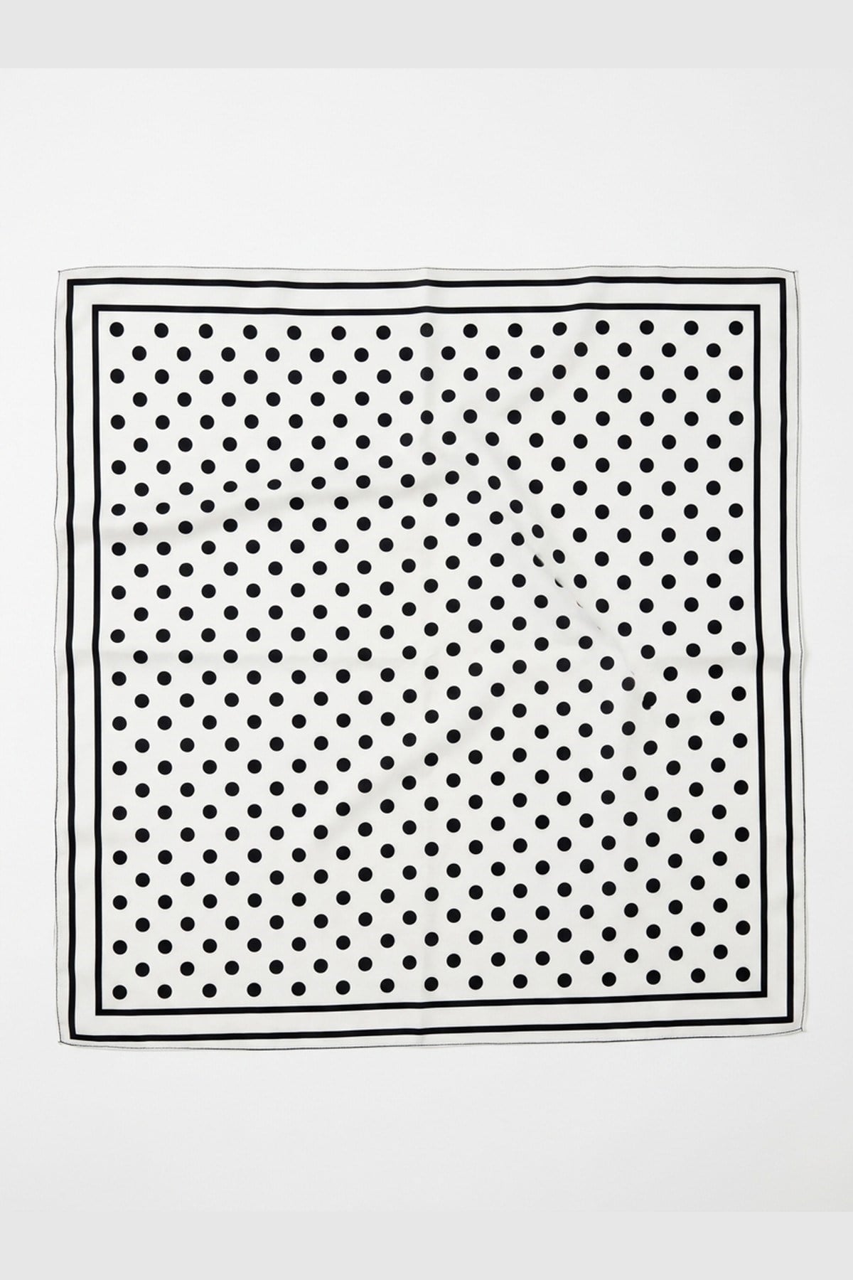 Beyaz Puantiye Model Fular Bandana Şal 70x70 Cm