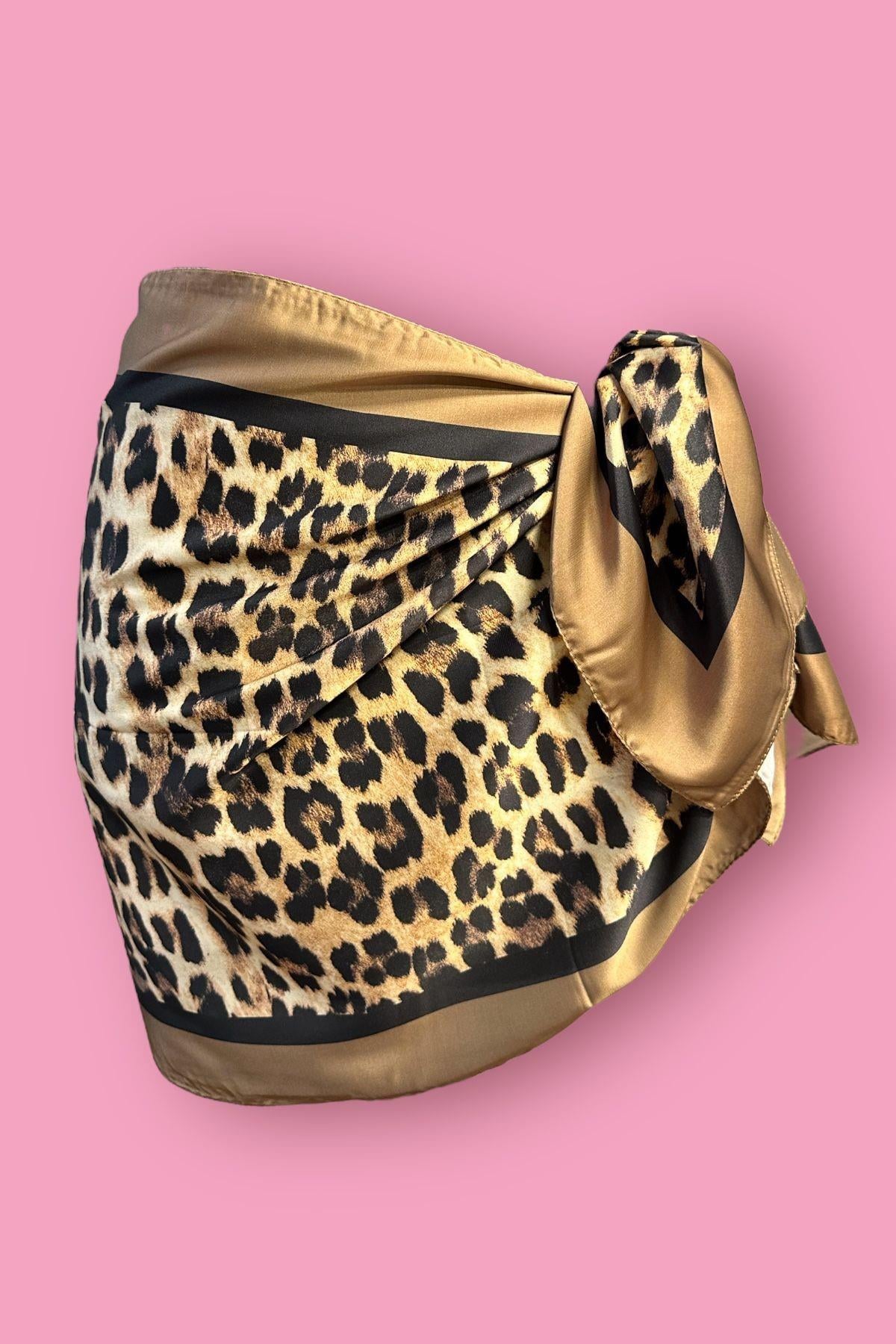 Özel Tasarım Leopar Desen İç Göstermeyen Pareo  45*145 Cm