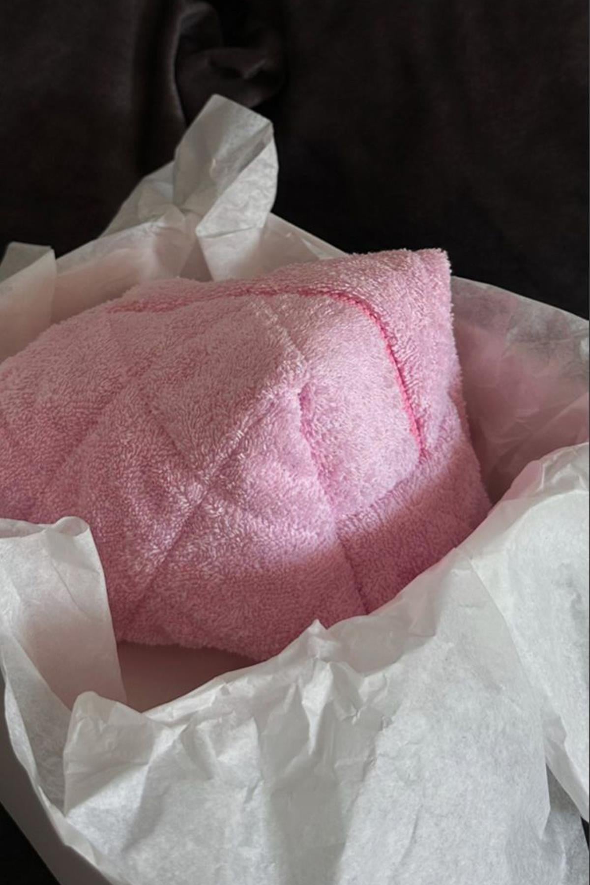 Pembe Havlu Süper Boy Makyaj Çantası