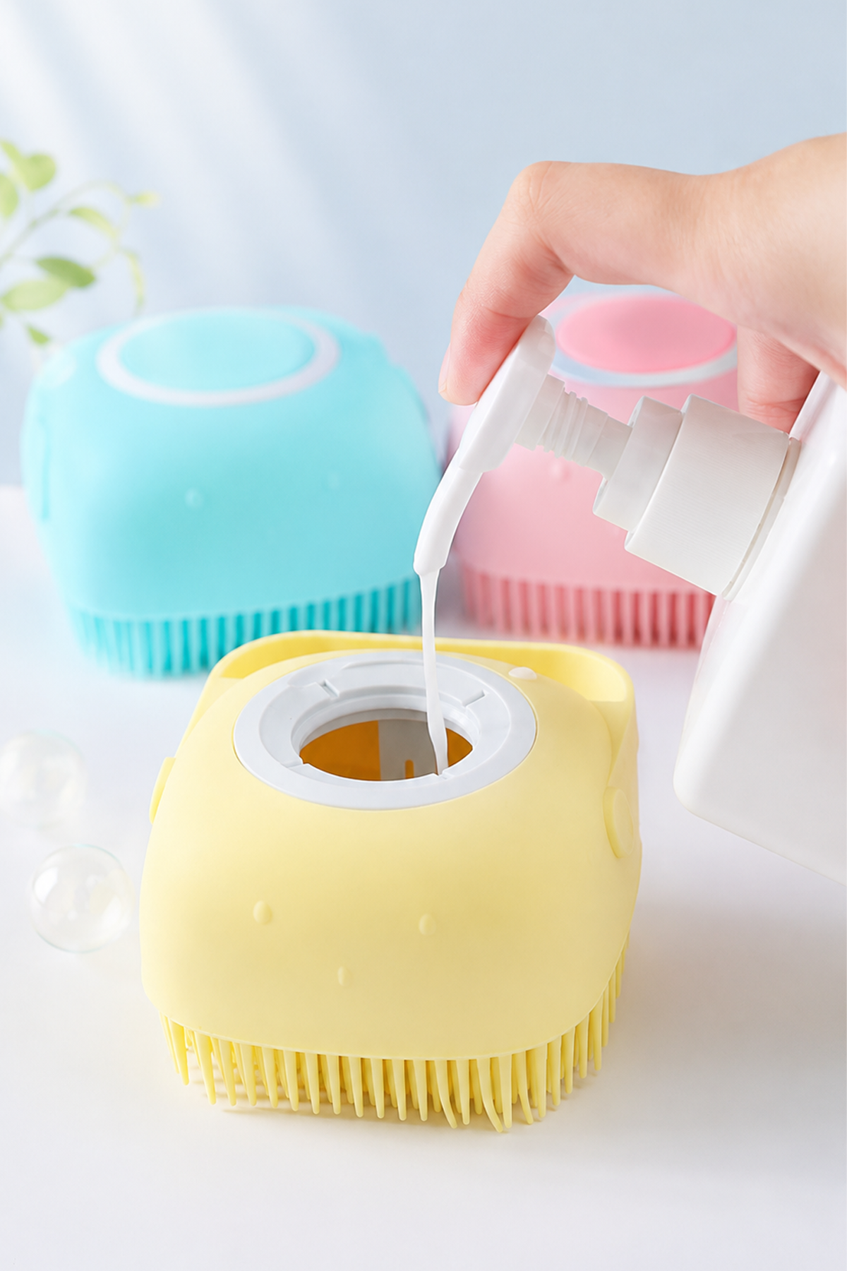 Pembe Yumuşak Silikon Duş Masaj Süngeri Jel Hazneli Banyo Kese Lifi Esnek Temizlik Aparatı