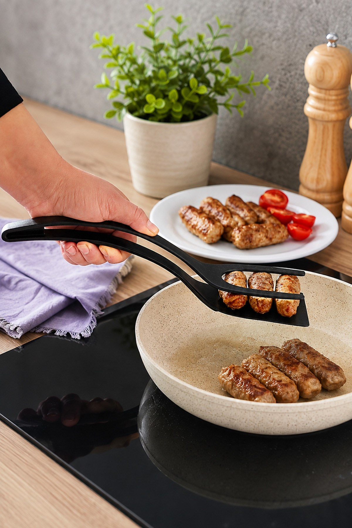 Pratik Yanmaz Yapışmaz Sert Plastik Maşalı Spatula Mutfak Yemek Servis Spatulası