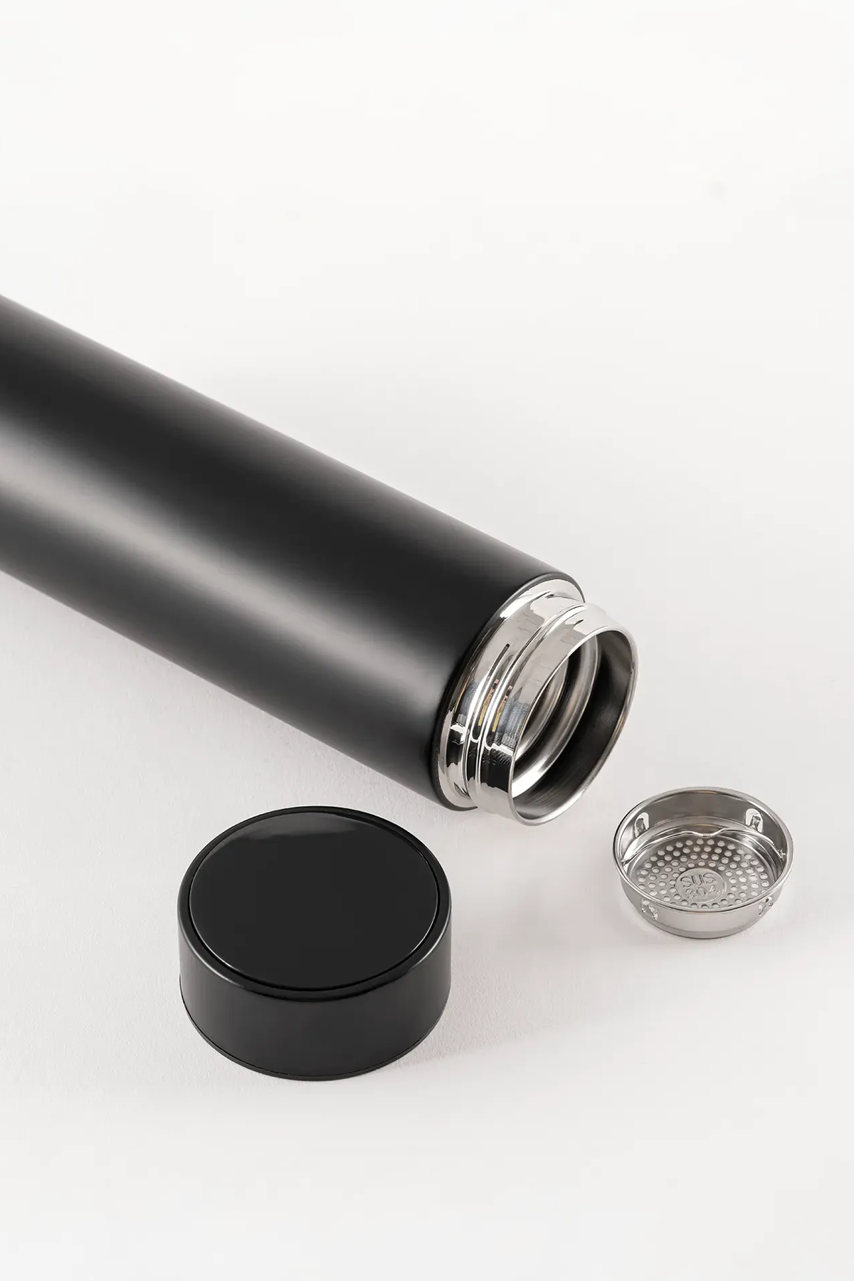 Sıcaklık Göstergeli Termos Dijital Ekranlı Paslanmaz Çelik Akıllı Termos Isı Takibi Sağlayan Kapaklı 500 ml Taşınabilir İç ve Dış Mekân Kullanımı İçin Uygun Şık Tasarımlı Akıllı İçecek Termosu