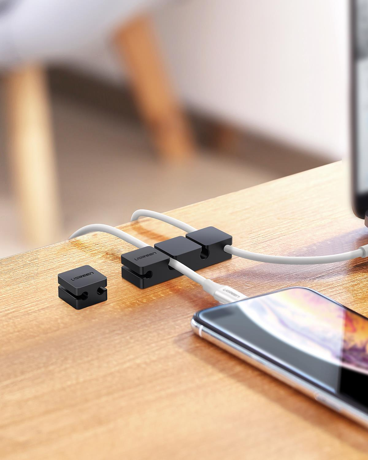 Ugreen 3 +1 Kanallı Silikon Kablo Düzenleyici Orga