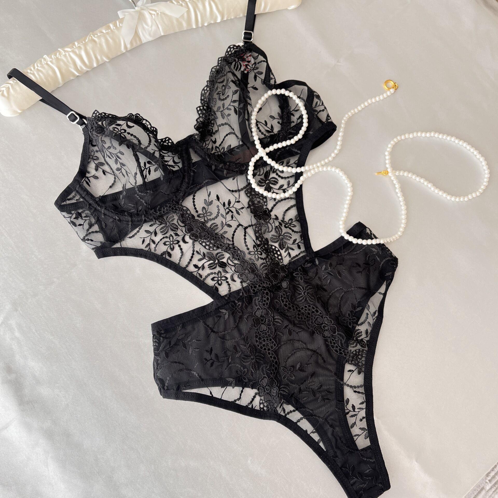 Dantelli Balenli Siyah Bodysuit