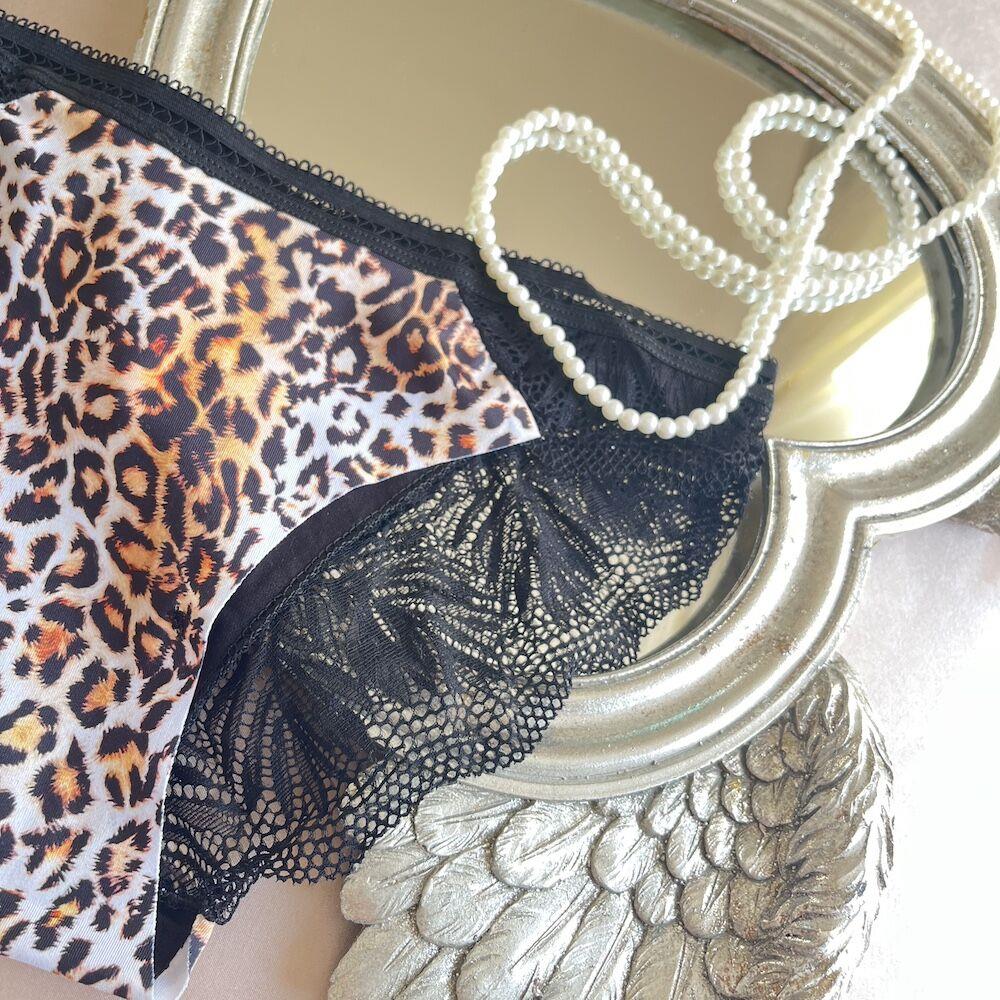 Leoparlı Dantelli Bikini Model Külot