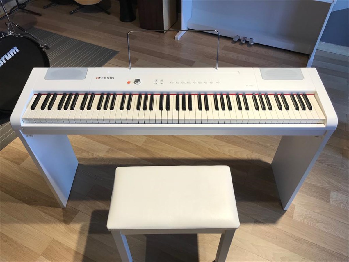 ARTESİA PA88H+BEYAZ DİJİTAL PİYANO AHŞAP STANDLI+KULAKLI+TABURE