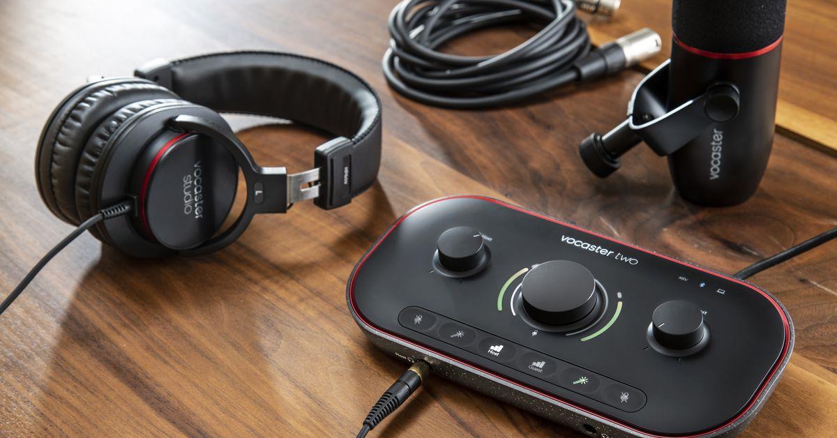 Focusrite Vocaster Two USB-C Podcasting Ses Kartı