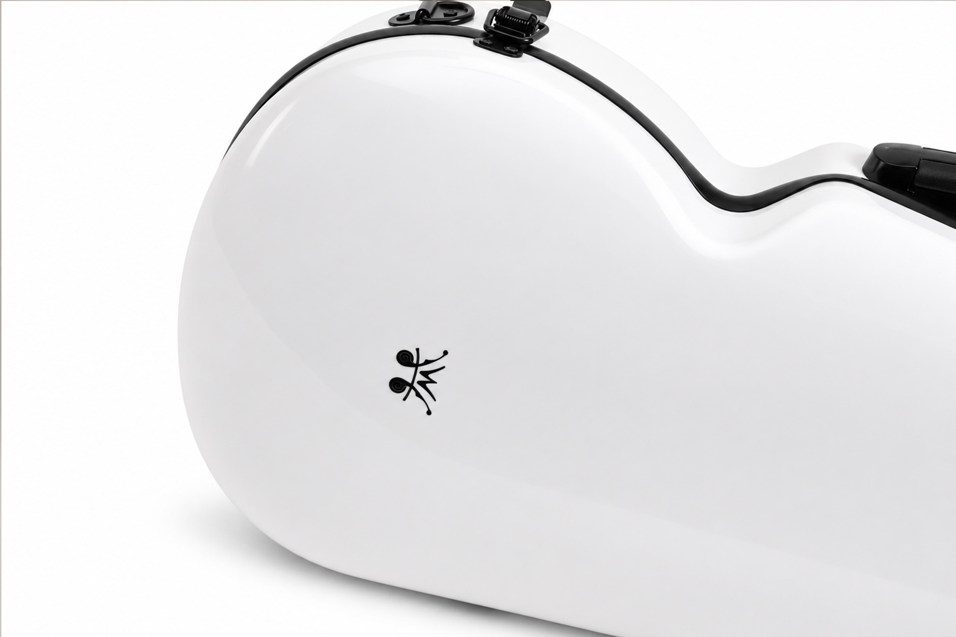 Wallace Hartley Keman Hardcase 4/4 White