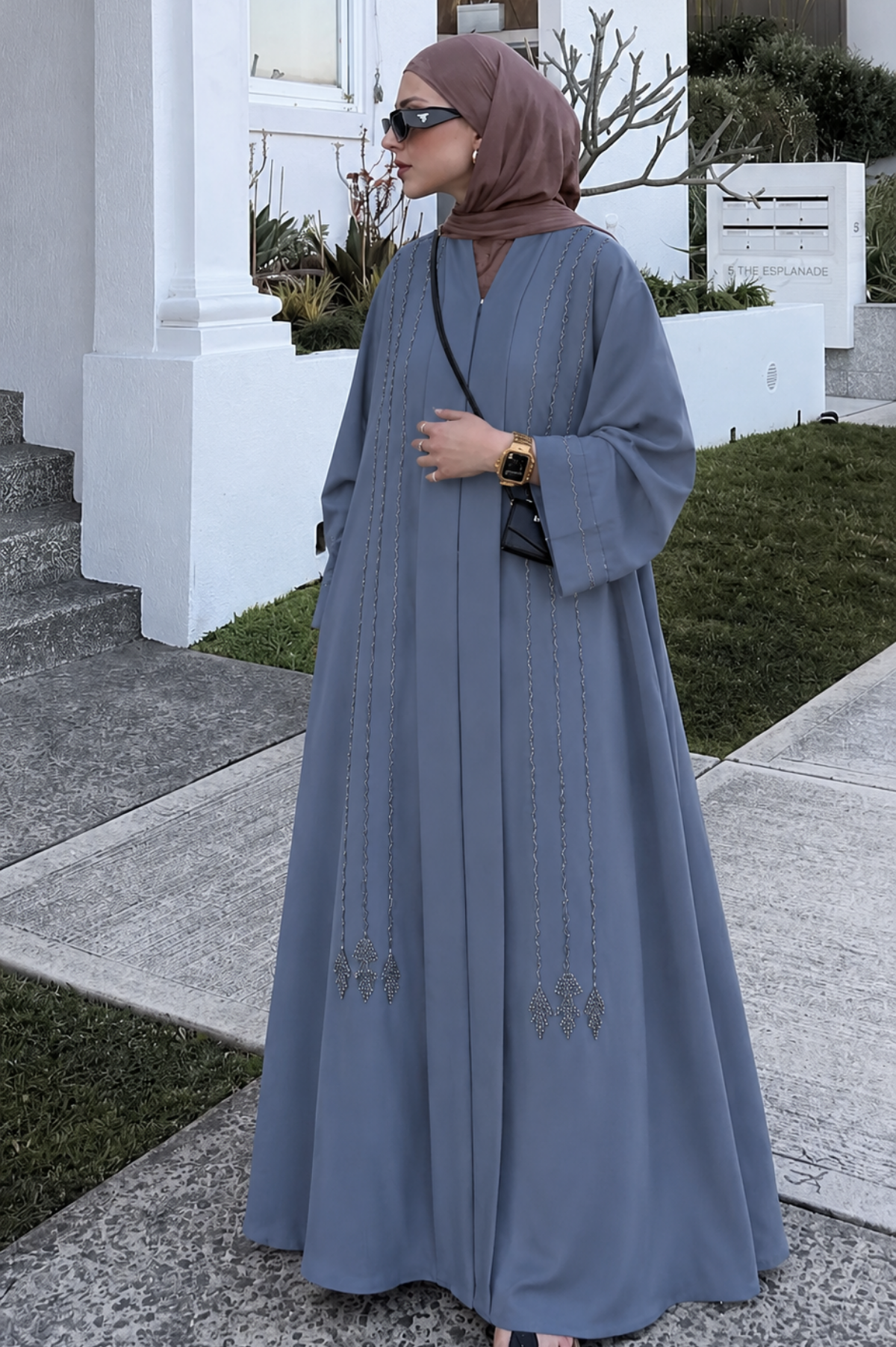 Dubai İpeği Nakış Detaylı Abaya