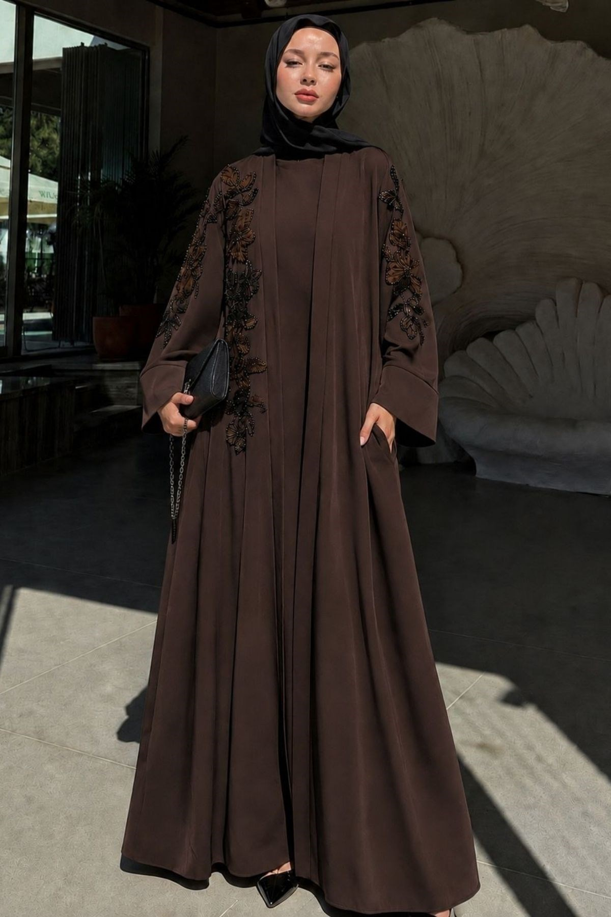 Abraham Saten Nakış Detaylı Abaya Elbise Kahve
