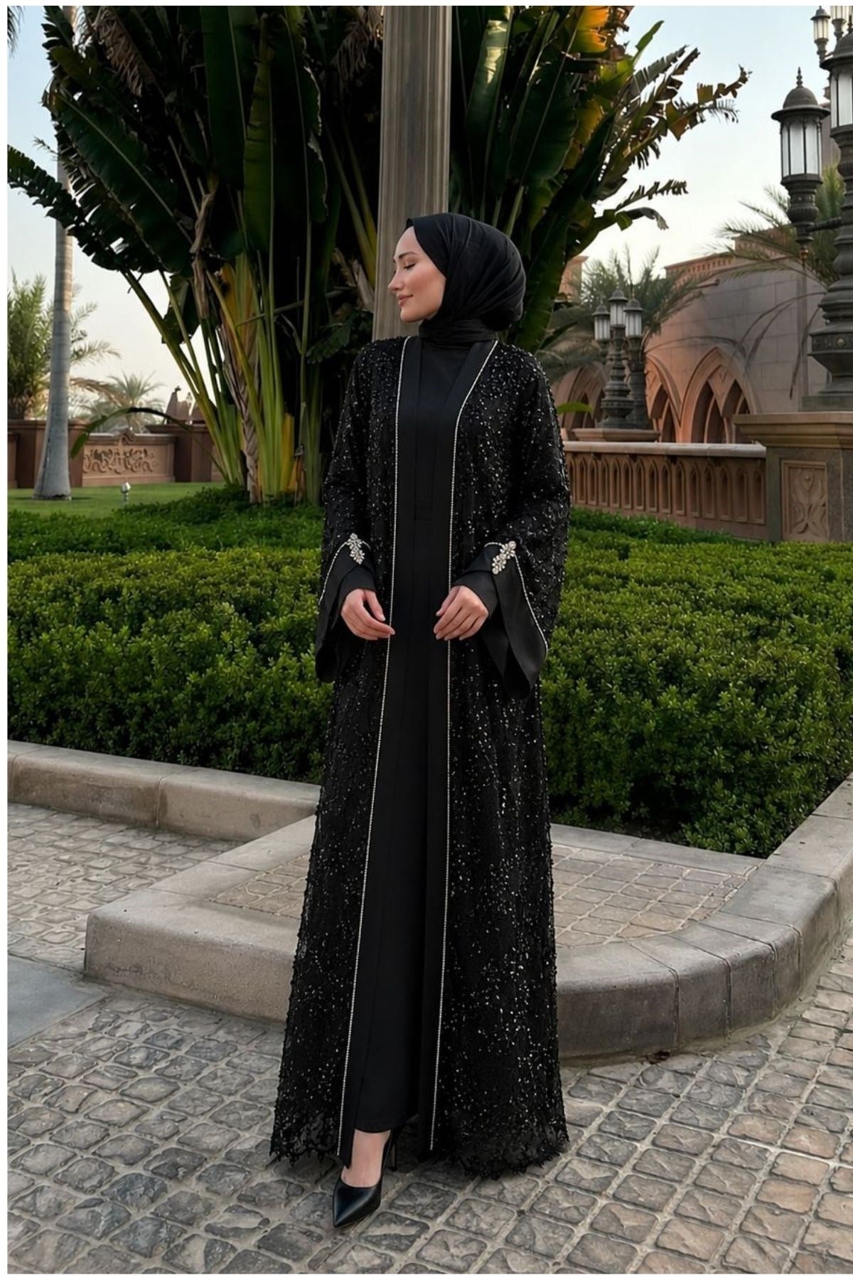 Abraham Saten Payet İşlemeli Özel Tasarım Abaya Siyah