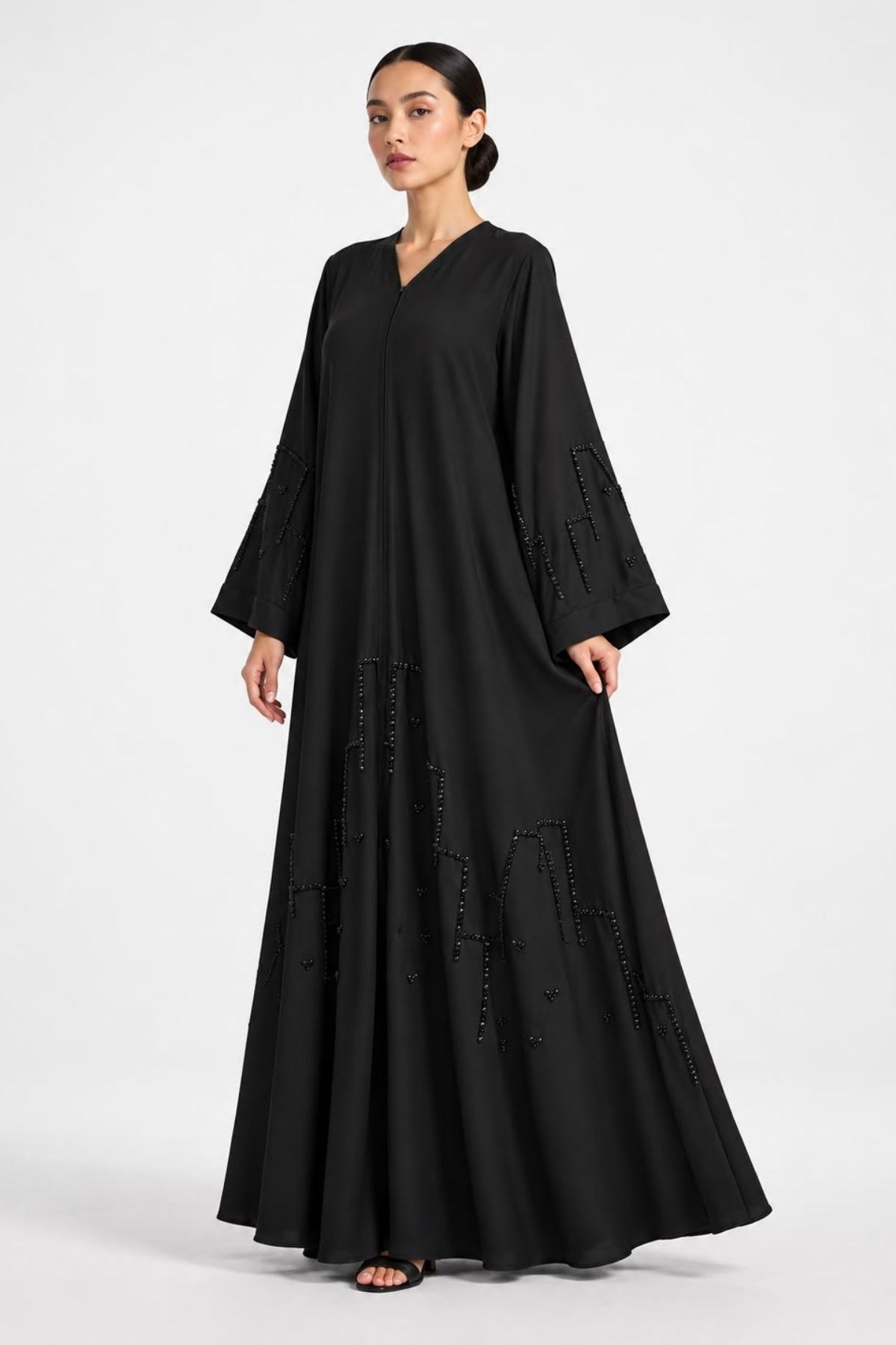 Dubai İpeği Taşlı El İşleme Siyah Abaya