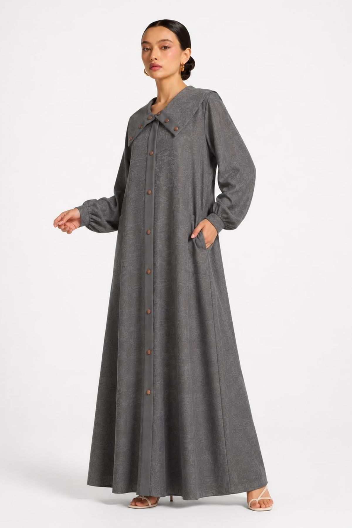 Gri Zarafet Yakalı Desenli Abaya